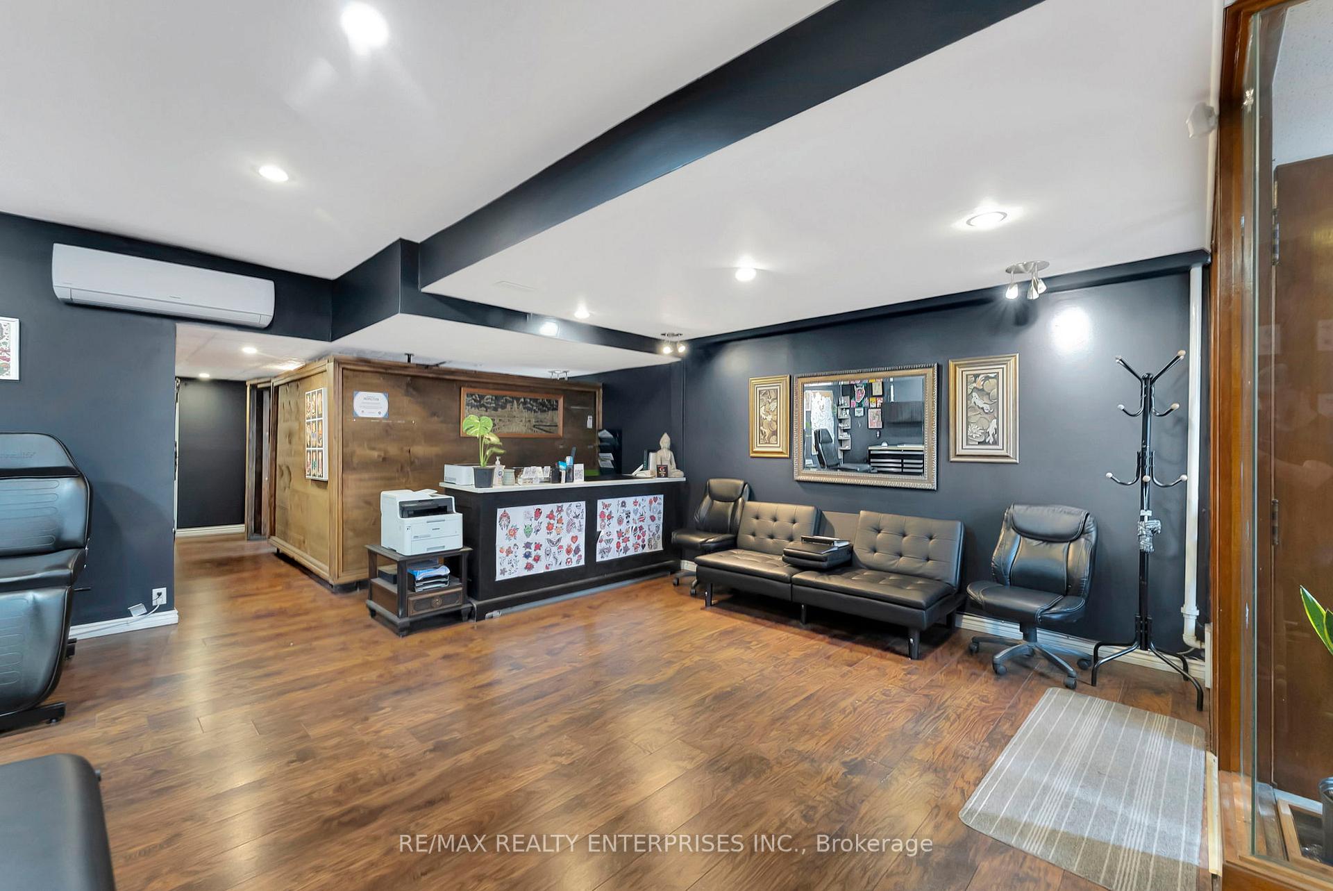 Photo 14 of 156 James Street S, Hamilton, Durand — HOMEH