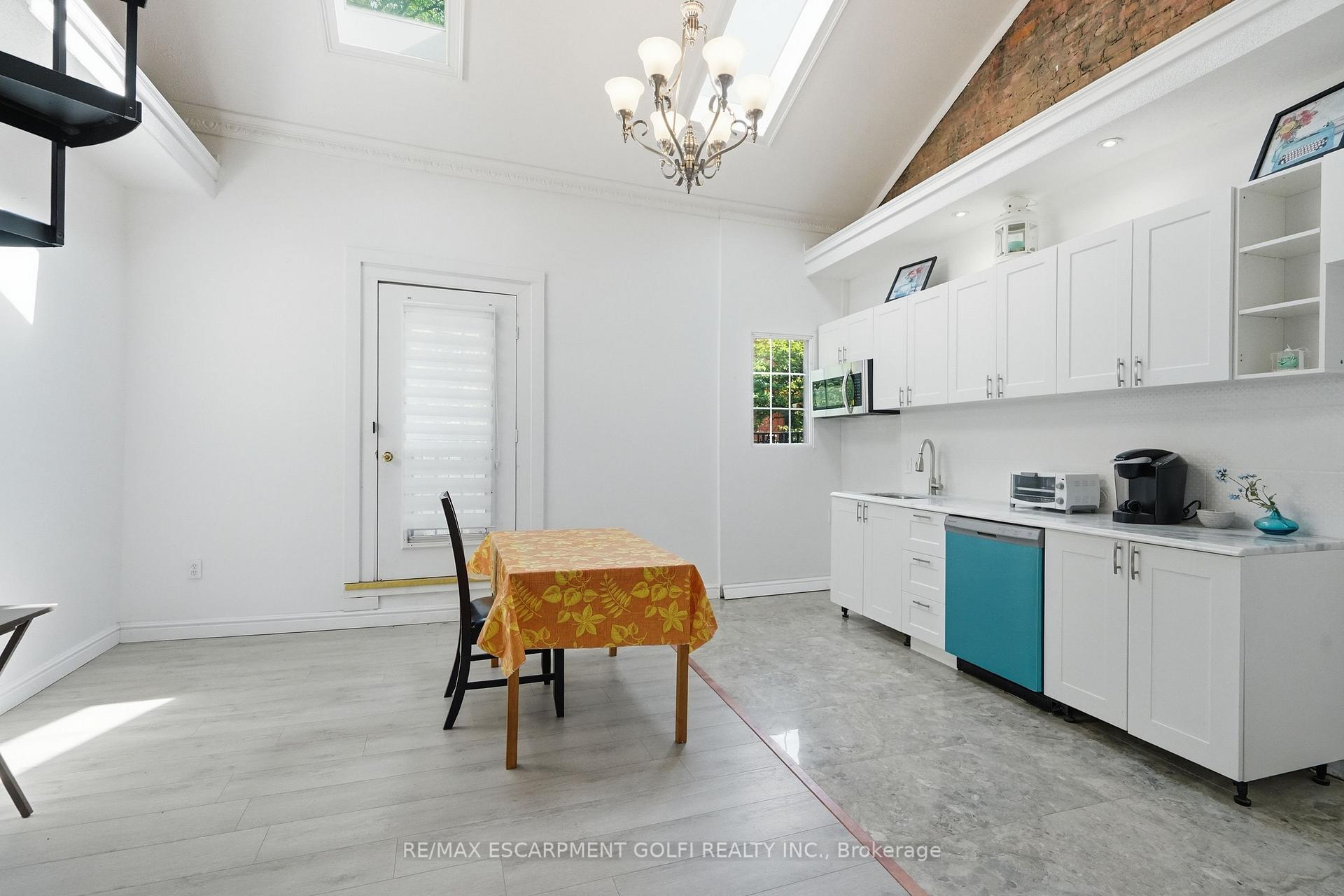 Photo 5 of 216-218 King Street E, Hamilton, Beasley — HOMEH