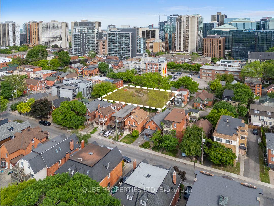 Front of 440-454 Lisgar Street