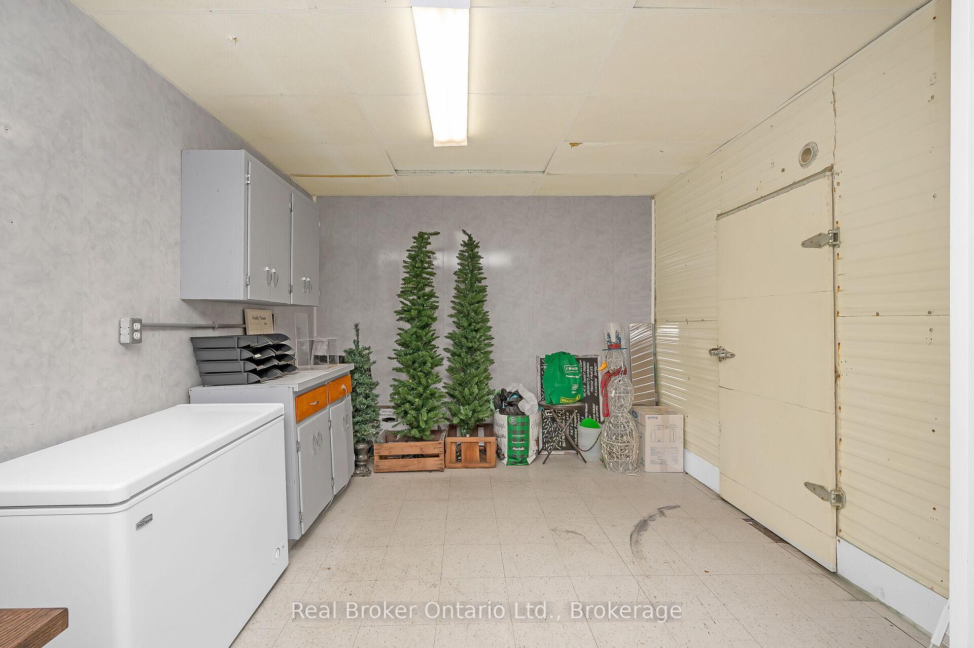 Photo 13 of 122 King Street, Brant, Burford — HOMEH