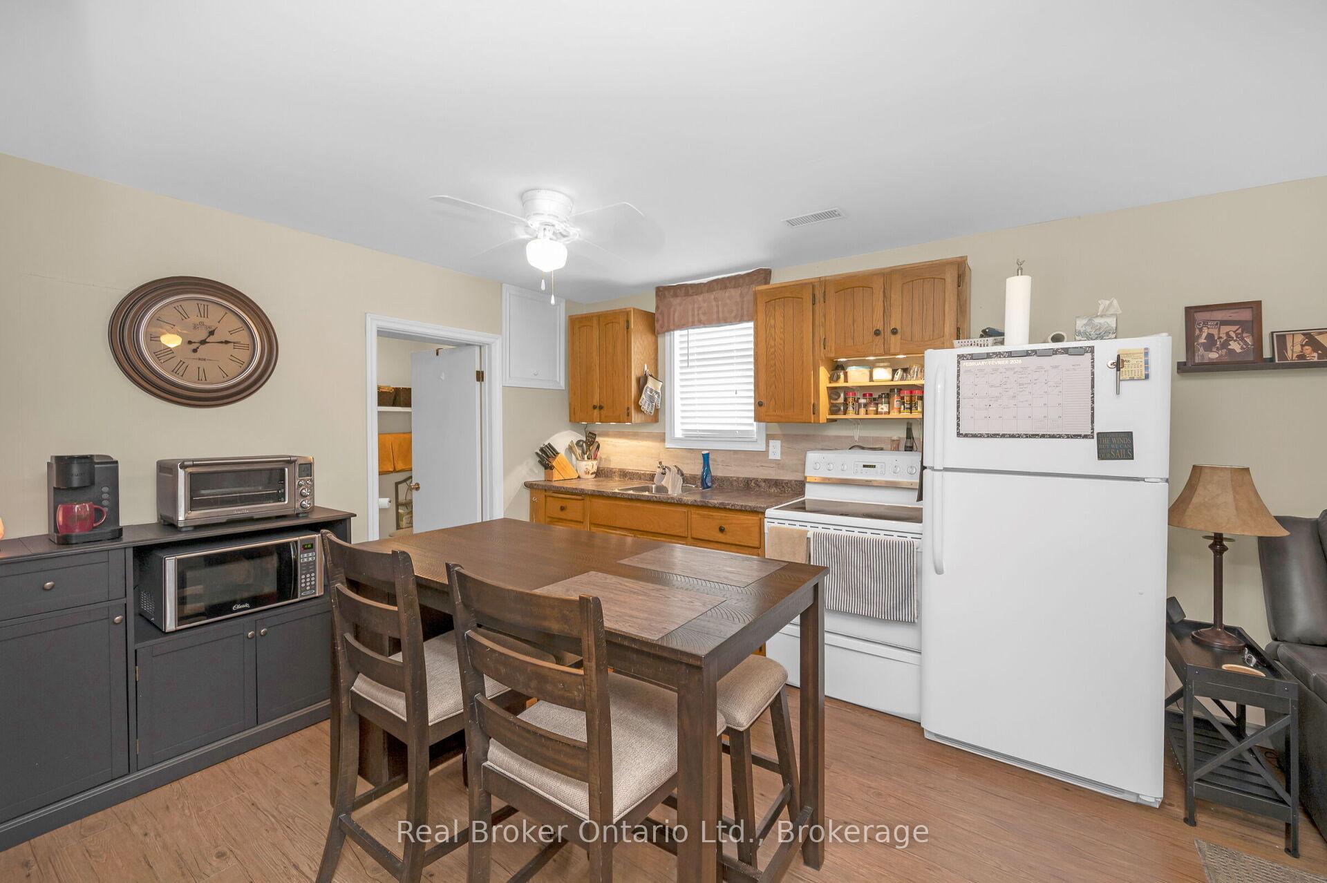 Photo 17 of 122 King Street, Brant, Burford — HOMEH