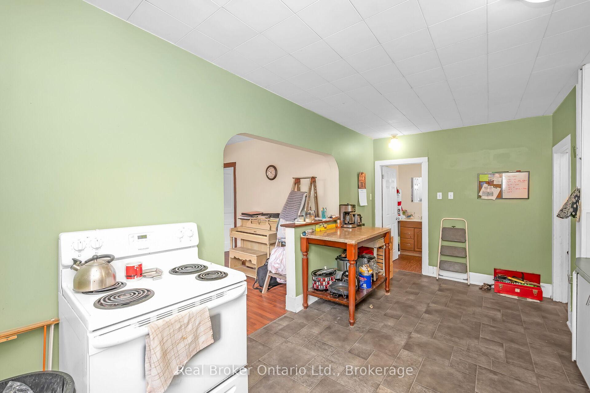 Photo 25 of 122 King Street, Brant, Burford — HOMEH