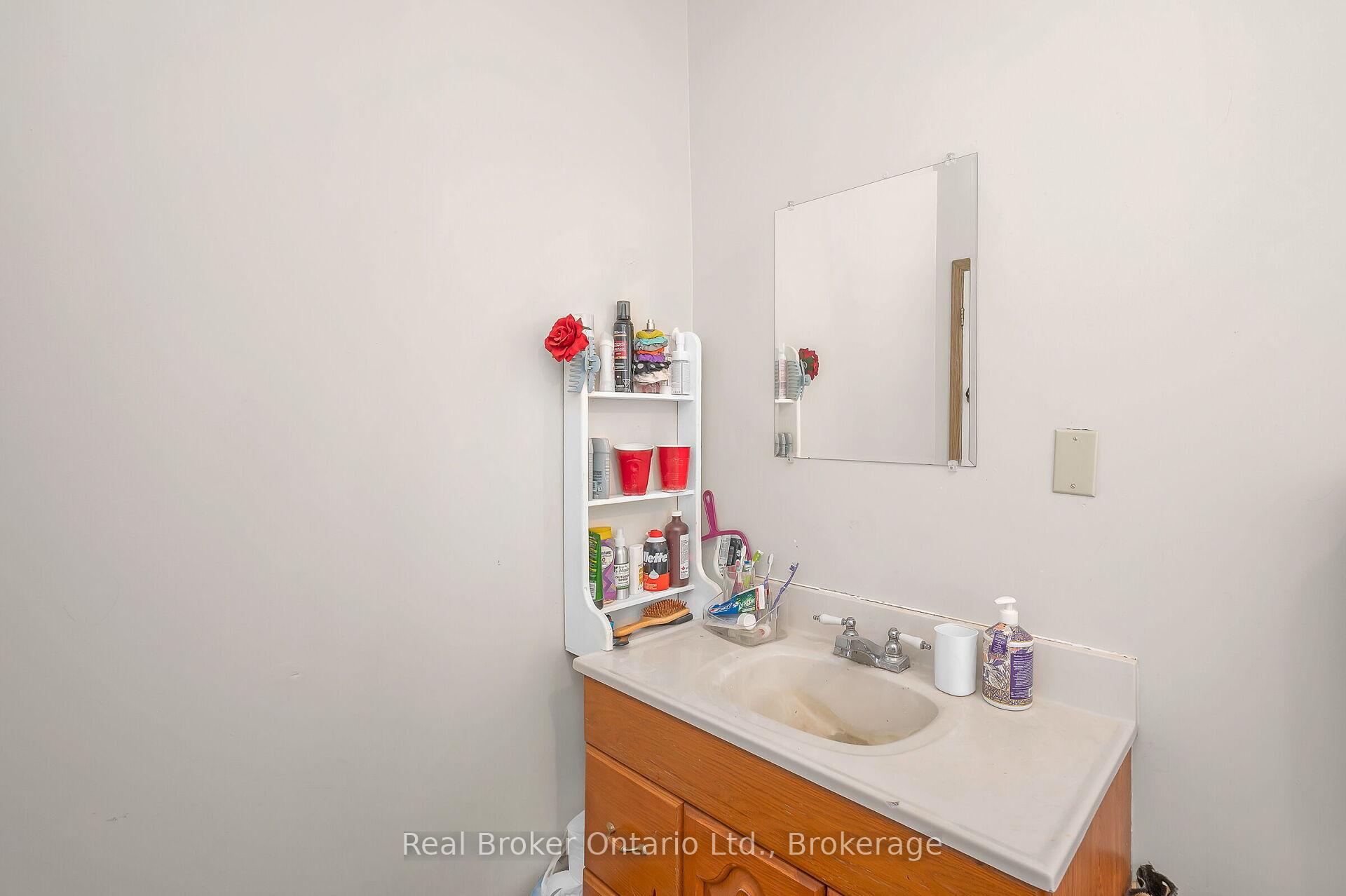 Photo 26 of 122 King Street, Brant, Burford — HOMEH