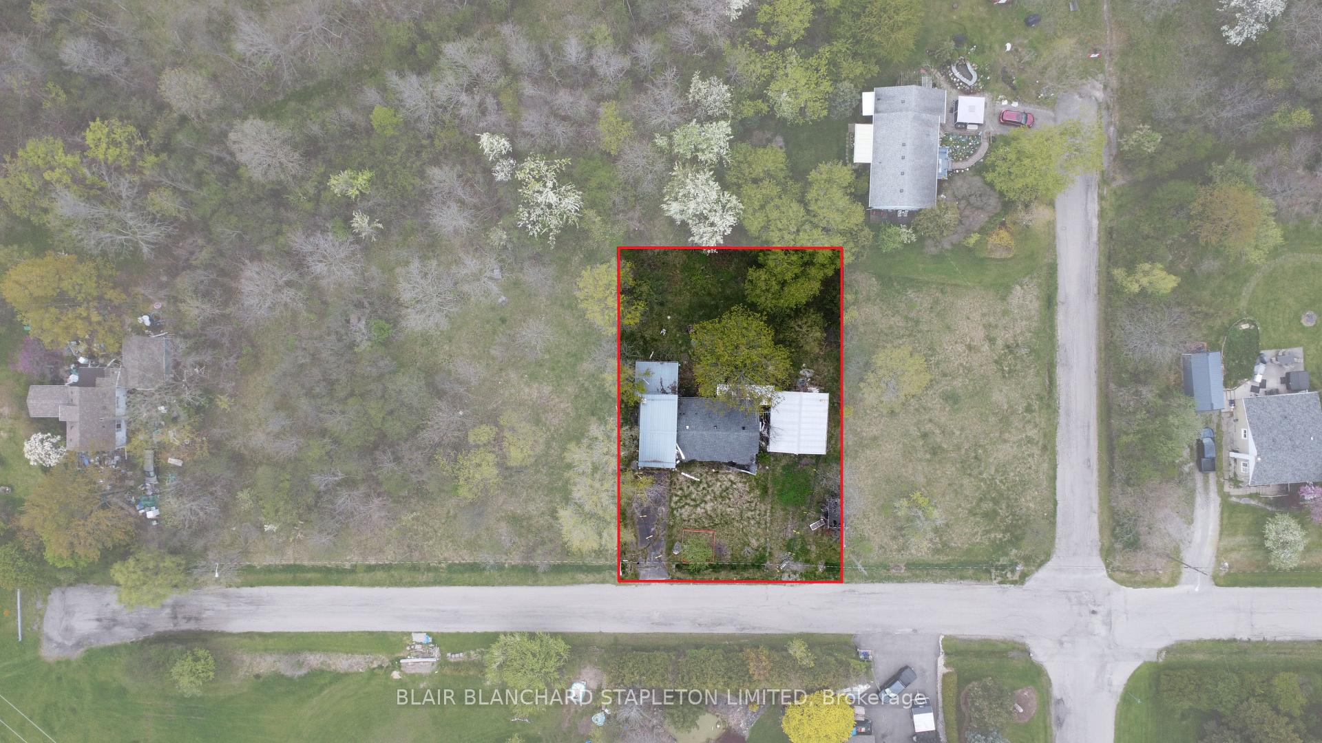 Photo 3 of 74 Best Avenue, Hamilton, Dundas — HOMEH
