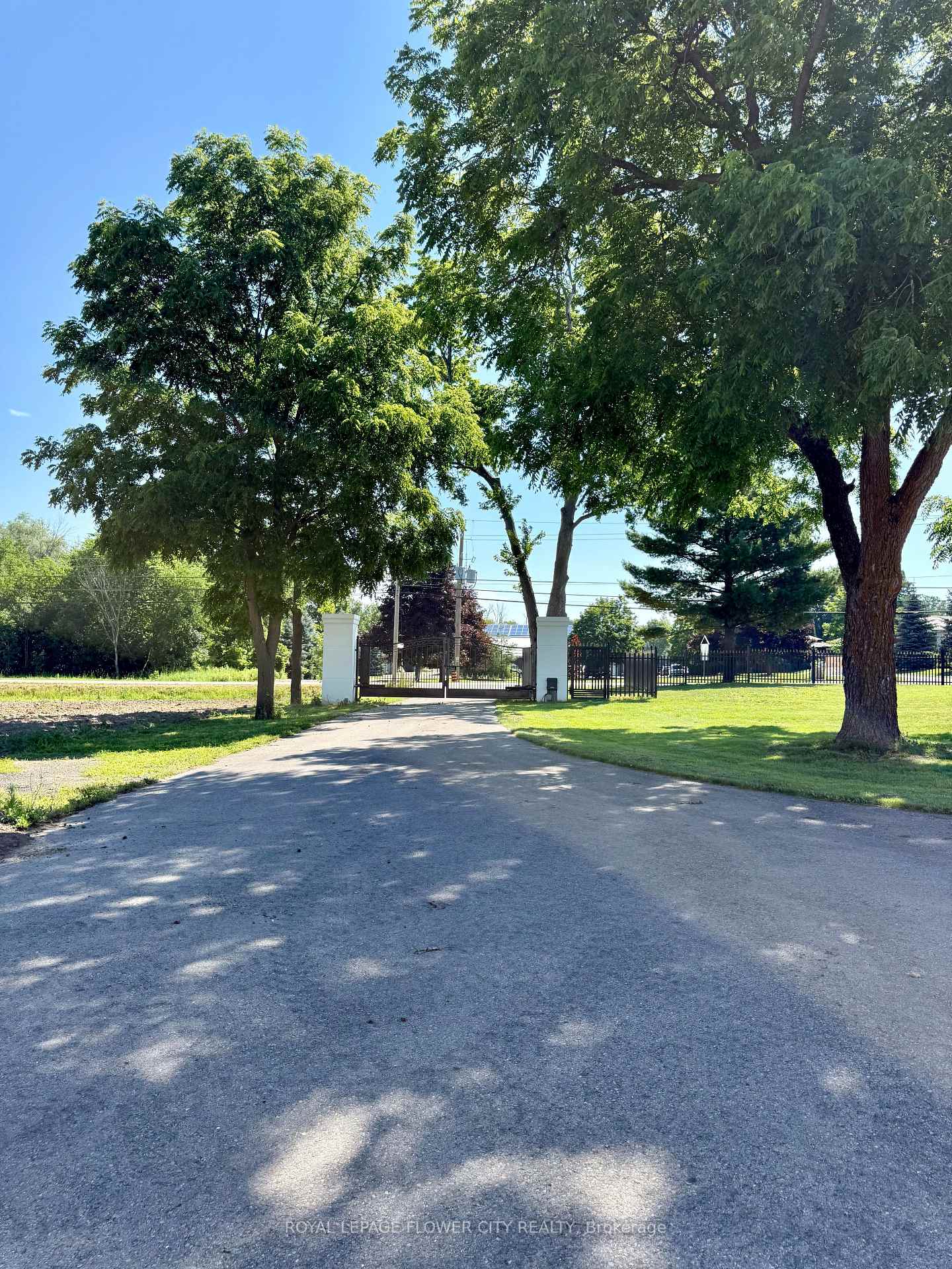 Photo 1 of 957 Brock Road, Hamilton, Dundas — HOMEH