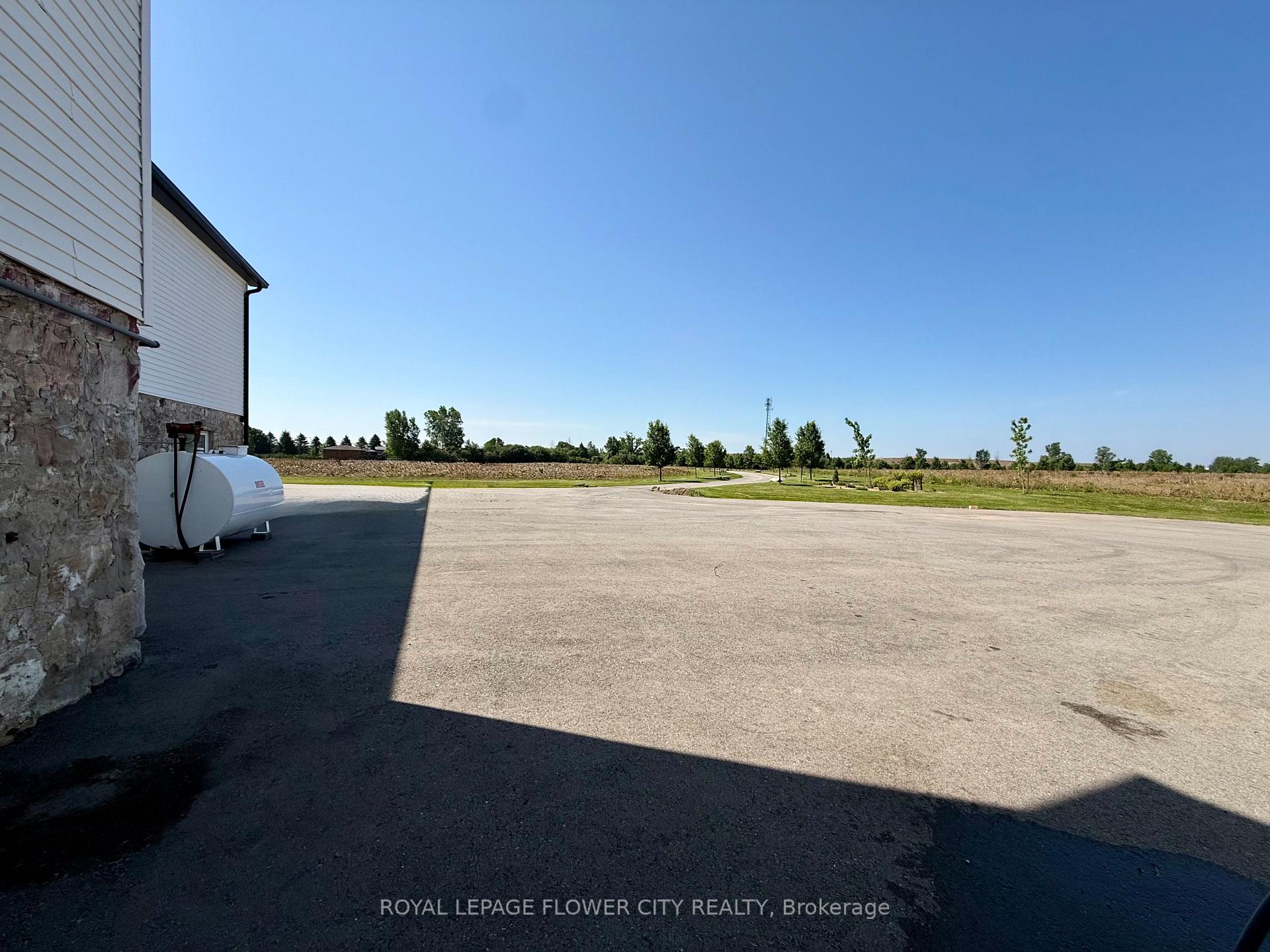 Photo 5 of 957 Brock Road, Hamilton, Dundas — HOMEH