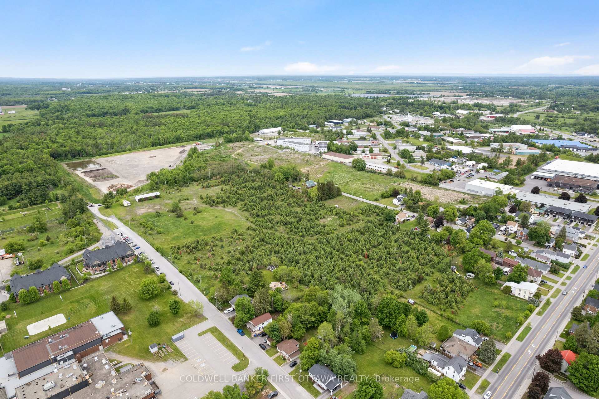 Photo 5 of 400 Lanark Street, Carleton Place, Carleton Place — HOMEH