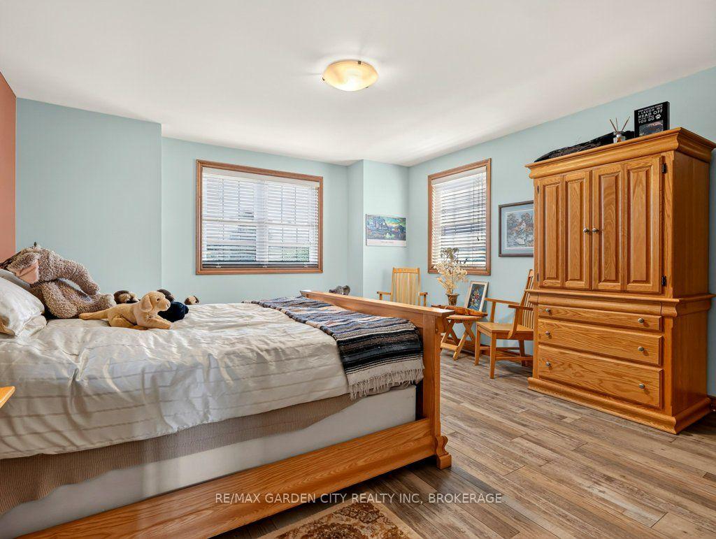 Photo 35 of 3297 Tallman Drive, Lincoln, Lincoln-Jordan/Vineland — HOMEH