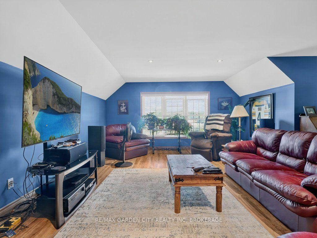 Photo 37 of 3297 Tallman Drive, Lincoln, Lincoln-Jordan/Vineland — HOMEH