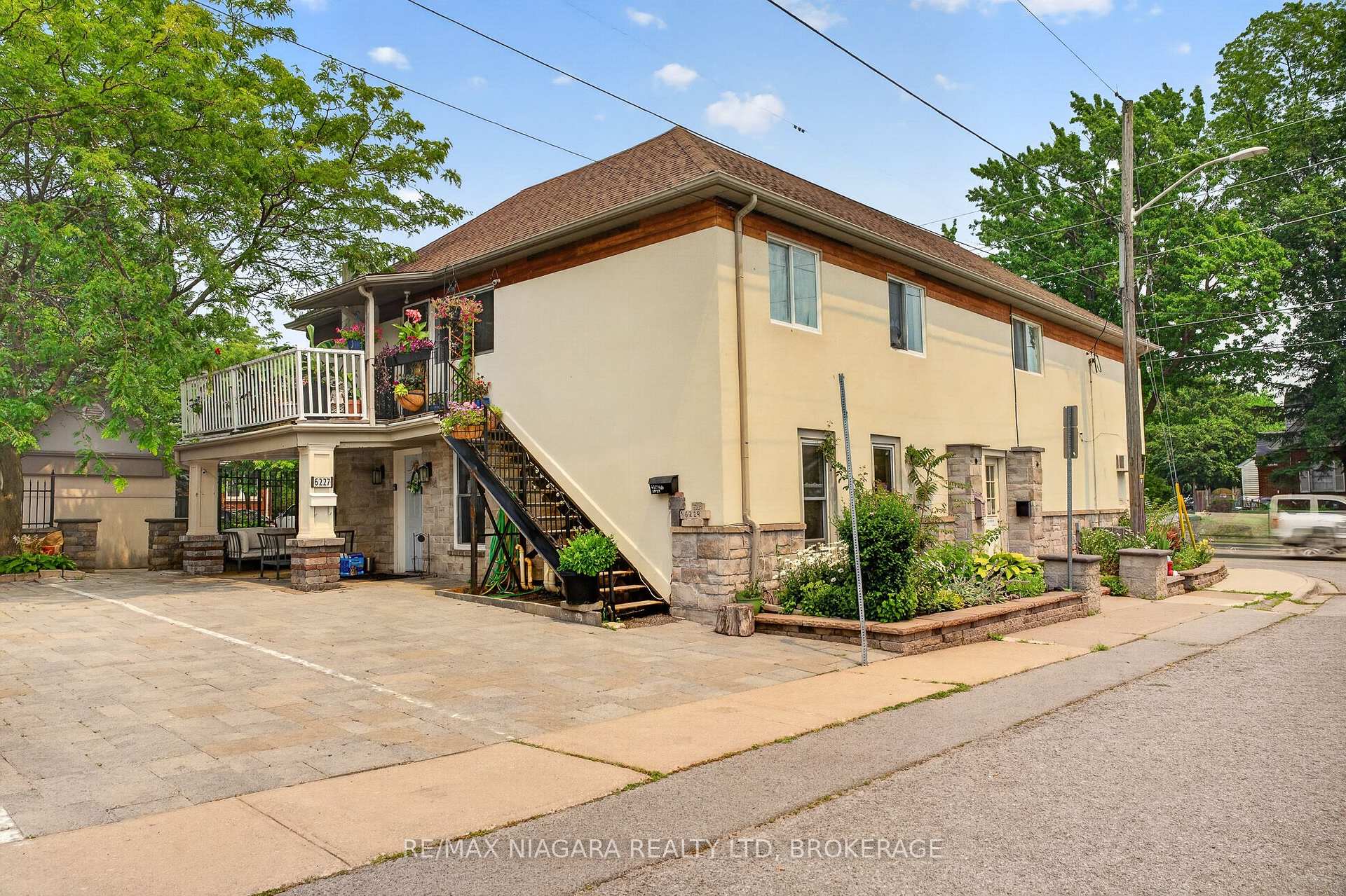 Photo 5 of 6235 Drummond Road, Niagara Falls, Dorchester — HOMEH