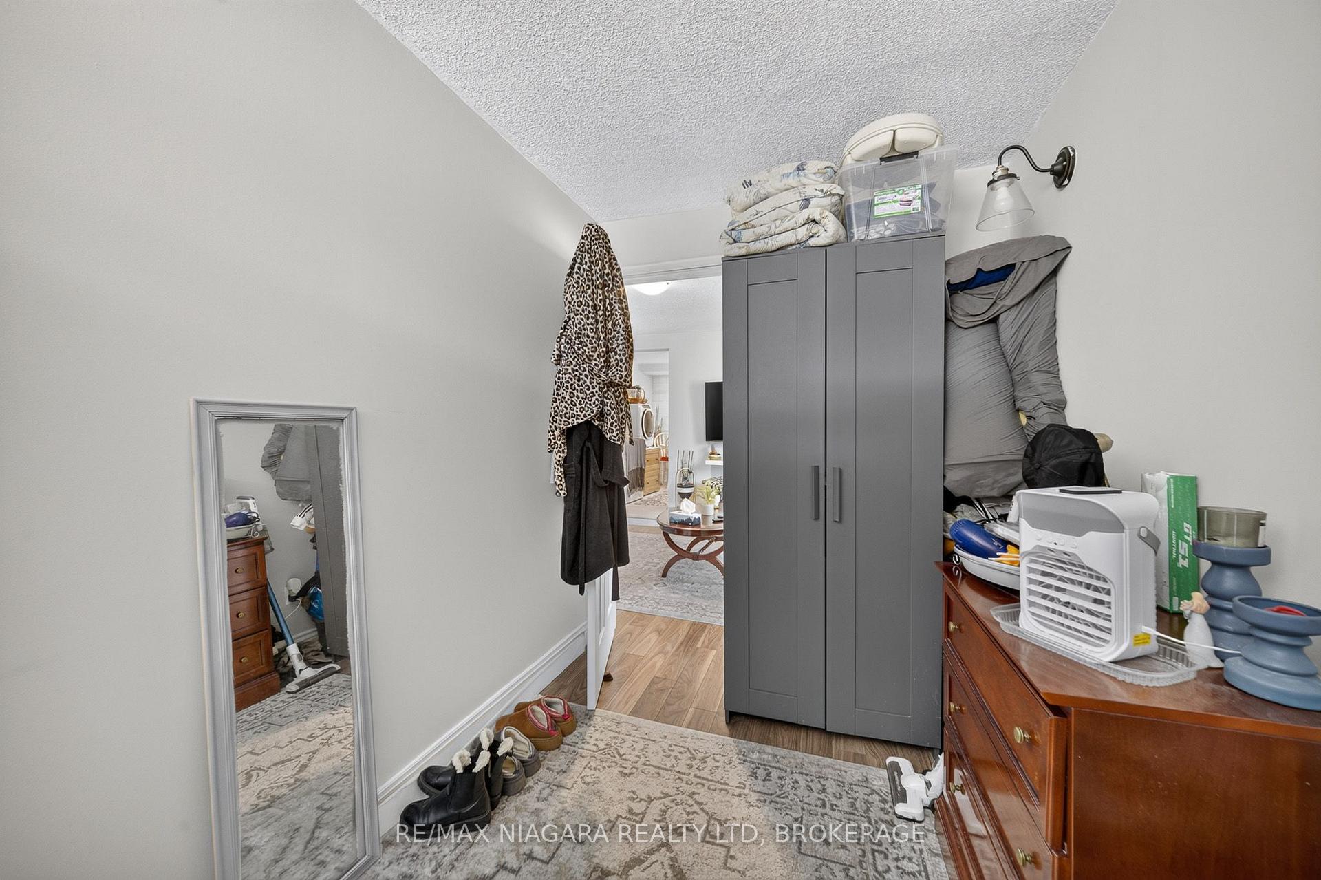 Photo 14 of 6235 Drummond Road, Niagara Falls, Dorchester — HOMEH