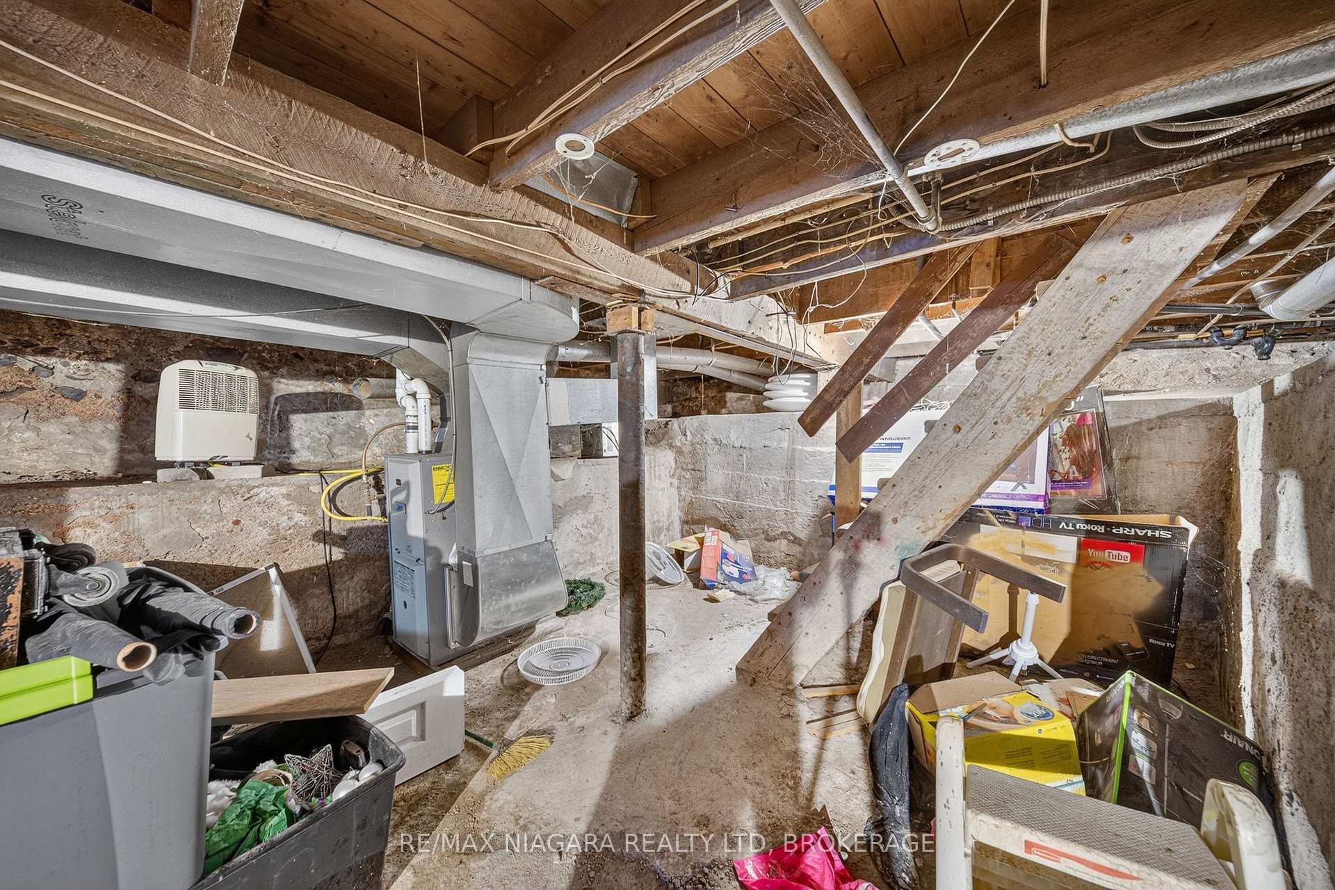 Photo 19 of 6235 Drummond Road, Niagara Falls, Dorchester — HOMEH