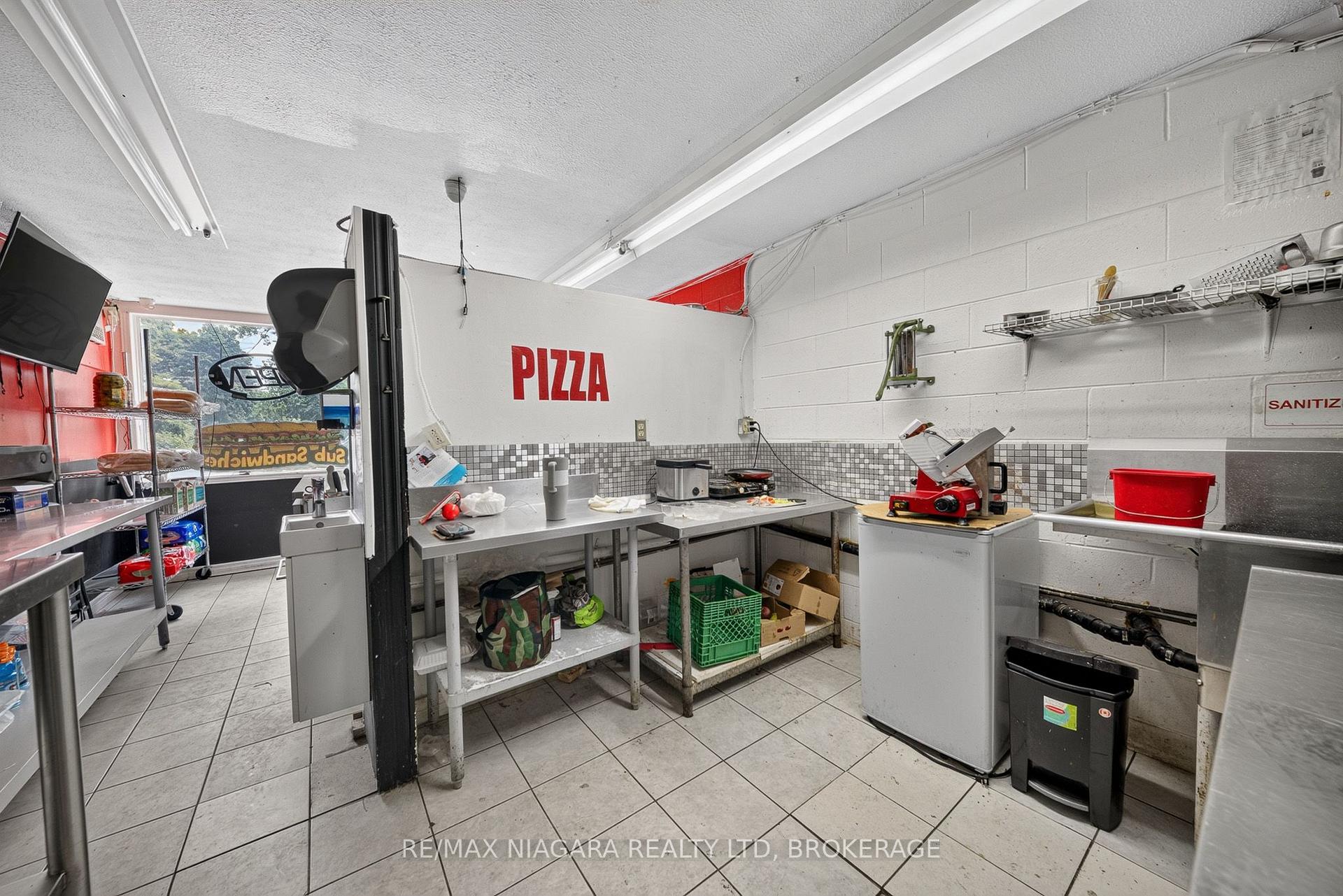 Photo 43 of 6235 Drummond Road, Niagara Falls, Dorchester — HOMEH