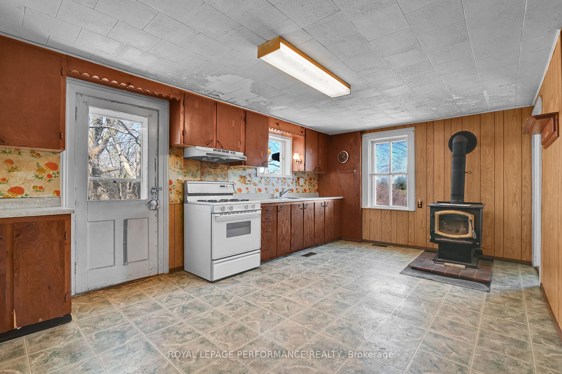 Photo 13 of 2421 Buckwheat Road W, Edwardsburgh/Cardinal, Edwardsburgh/Cardinal Twp — HOMEH