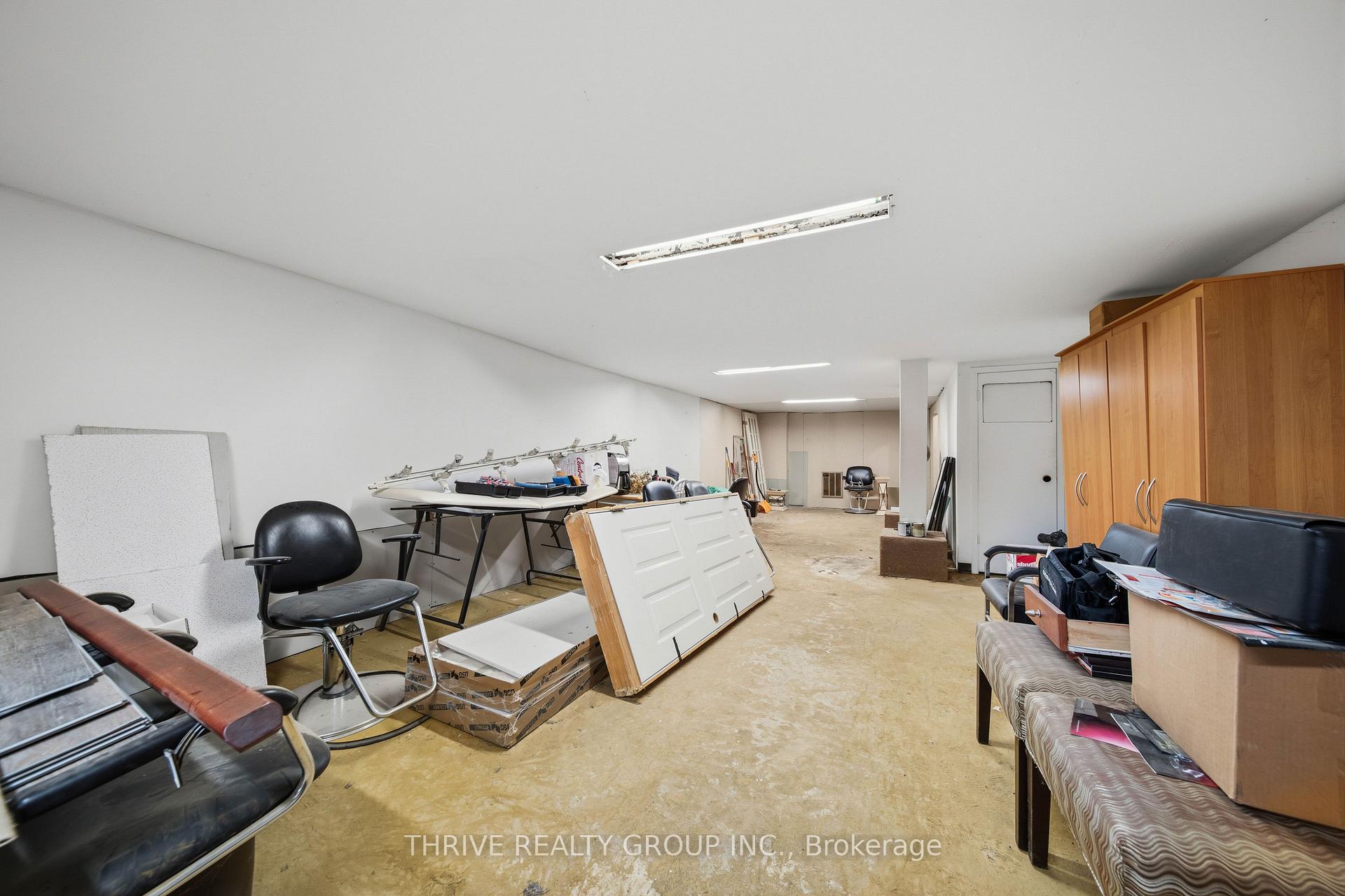 Photo 21 of 119 Dundas Street, London, East K — HOMEH