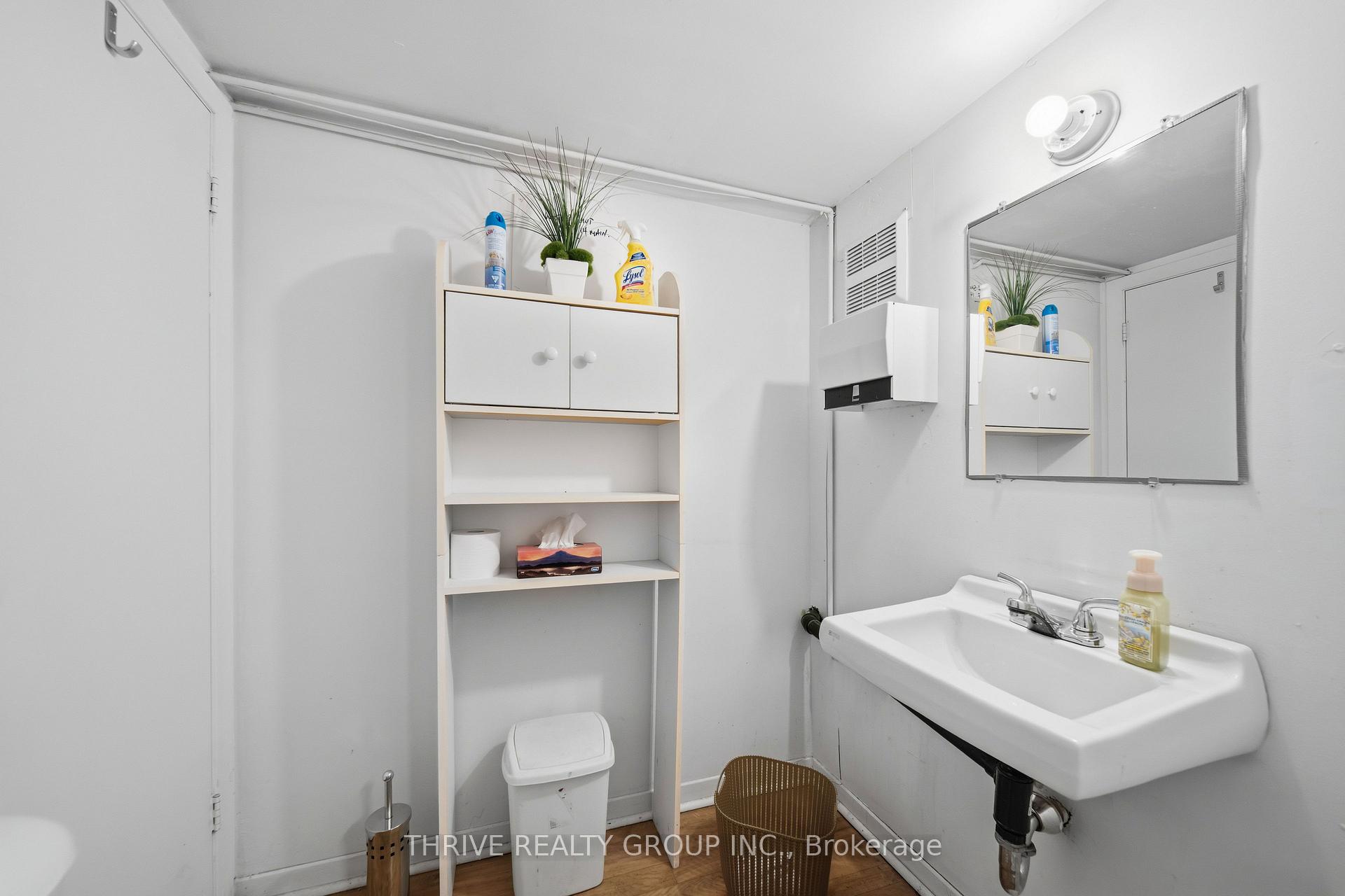 Photo 22 of 119 Dundas Street, London, East K — HOMEH