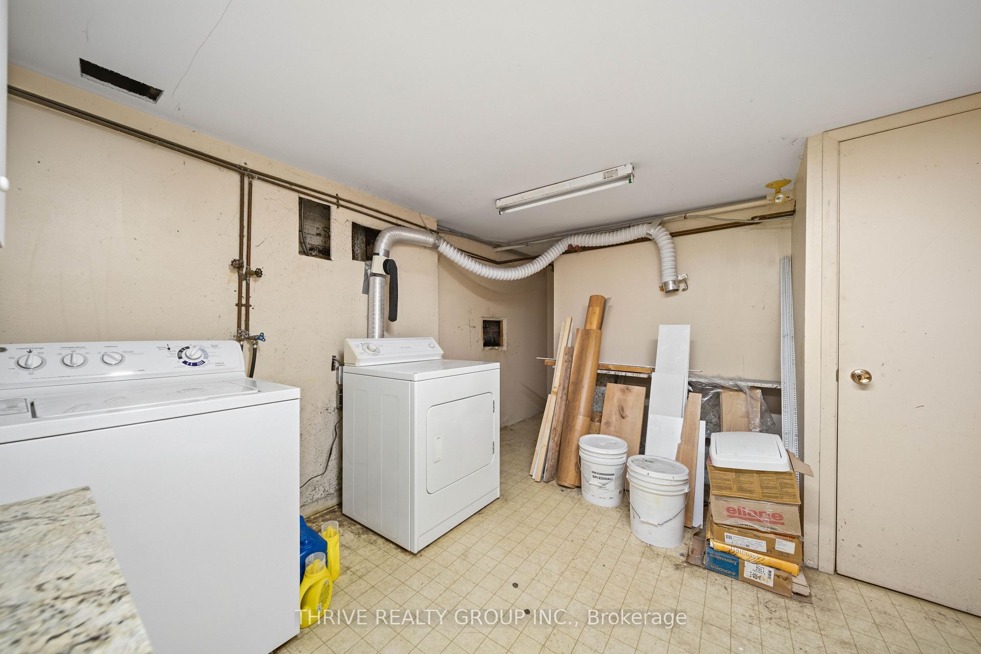 Photo 23 of 119 Dundas Street, London, East K — HOMEH