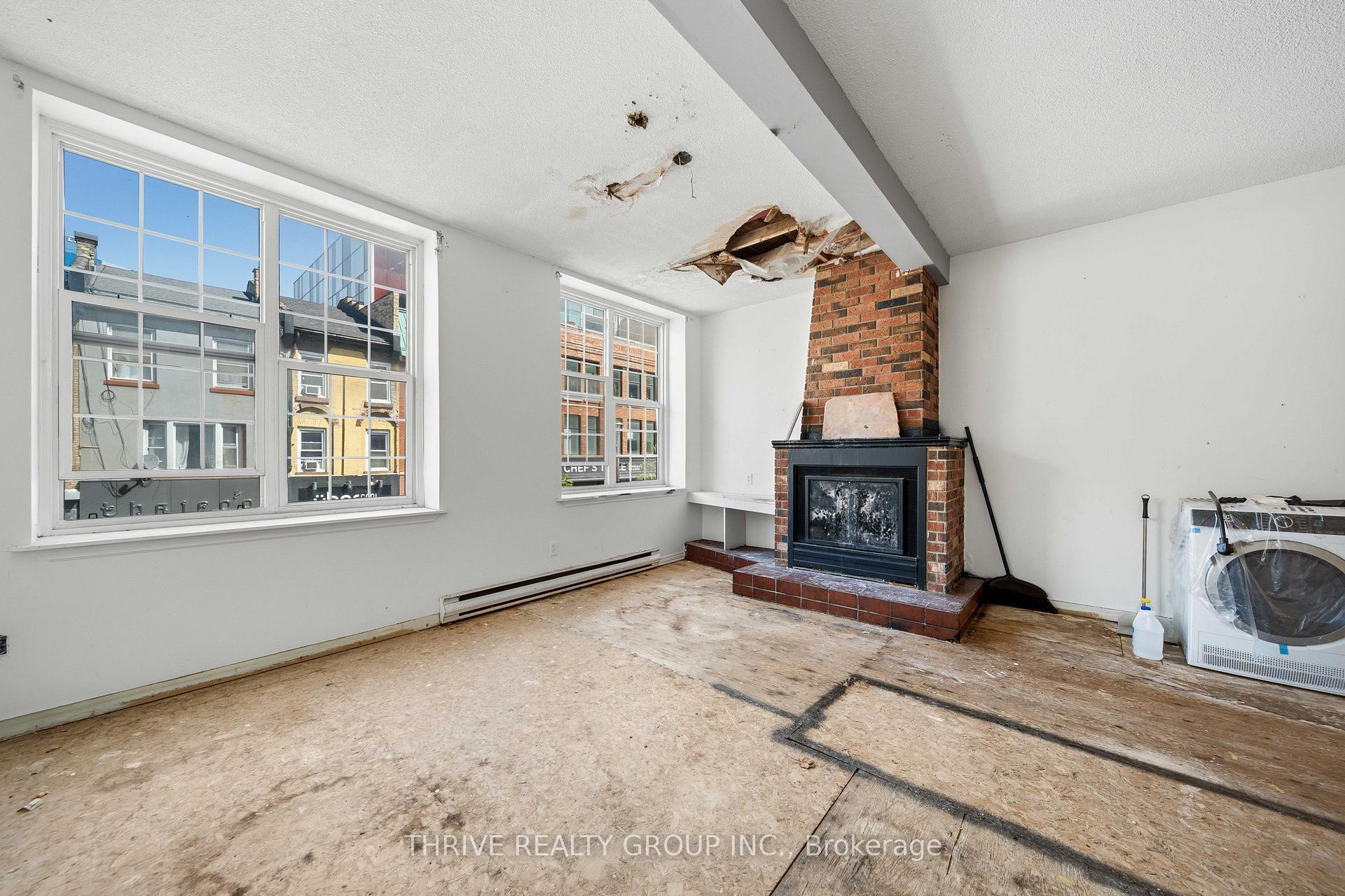 Photo 45 of 119 Dundas Street, London, East K — HOMEH