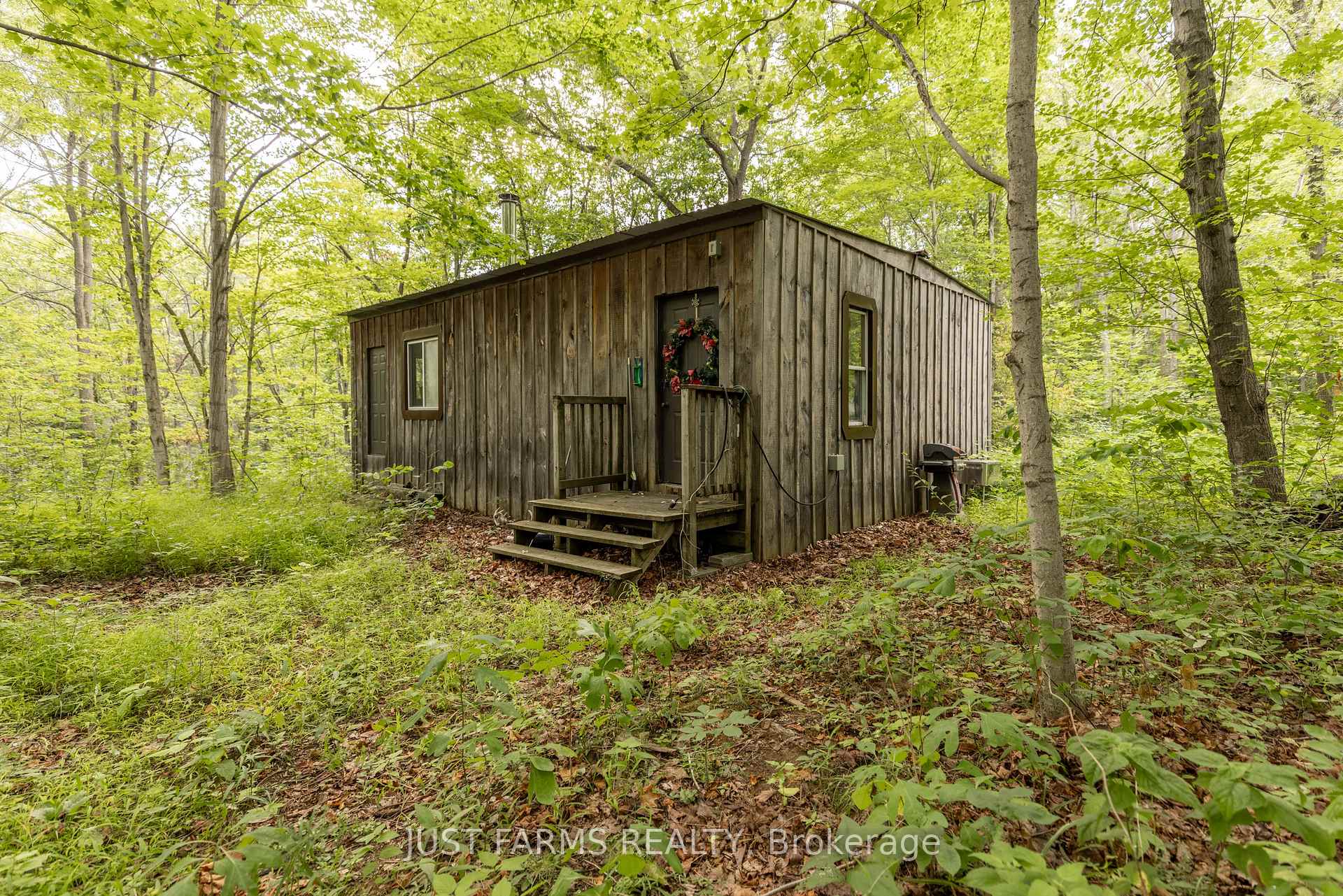 Photo 6 of 1052 Longwoods Road, Southwest Middlesex, Rural Southwest Middlesex — HOMEH