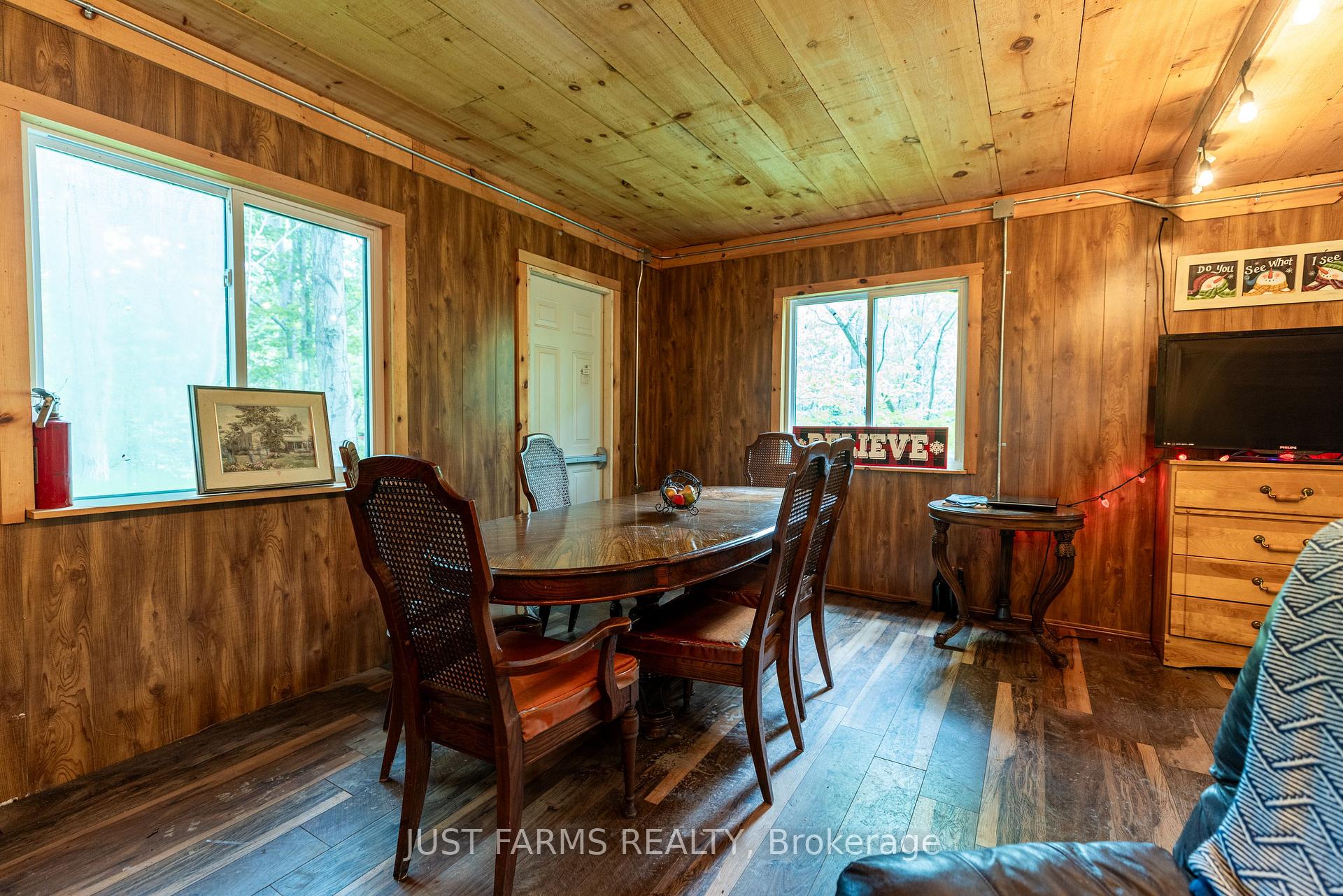 Photo 9 of 1052 Longwoods Road, Southwest Middlesex, Rural Southwest Middlesex — HOMEH