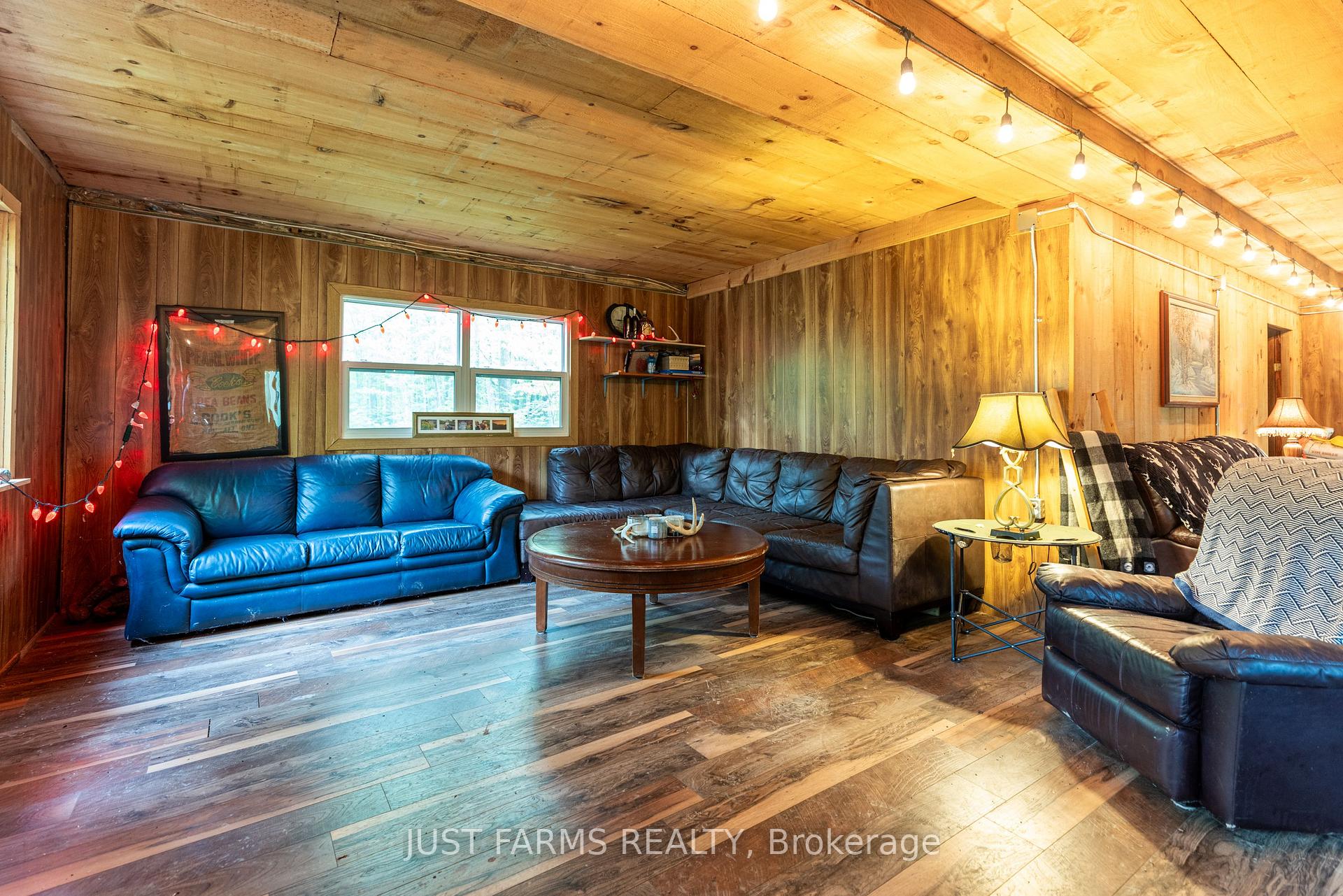 Photo 10 of 1052 Longwoods Road, Southwest Middlesex, Rural Southwest Middlesex — HOMEH