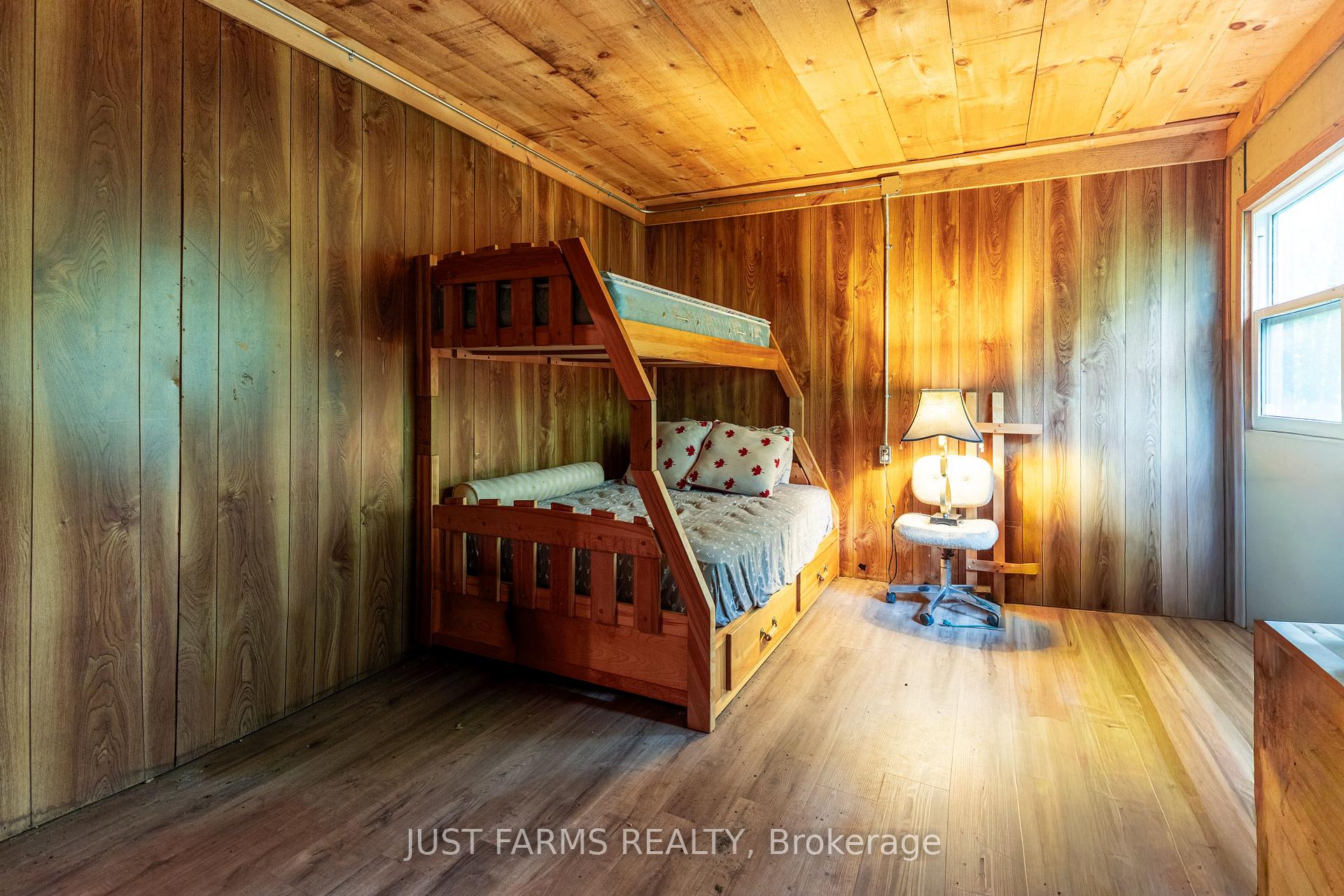 Photo 13 of 1052 Longwoods Road, Southwest Middlesex, Rural Southwest Middlesex — HOMEH