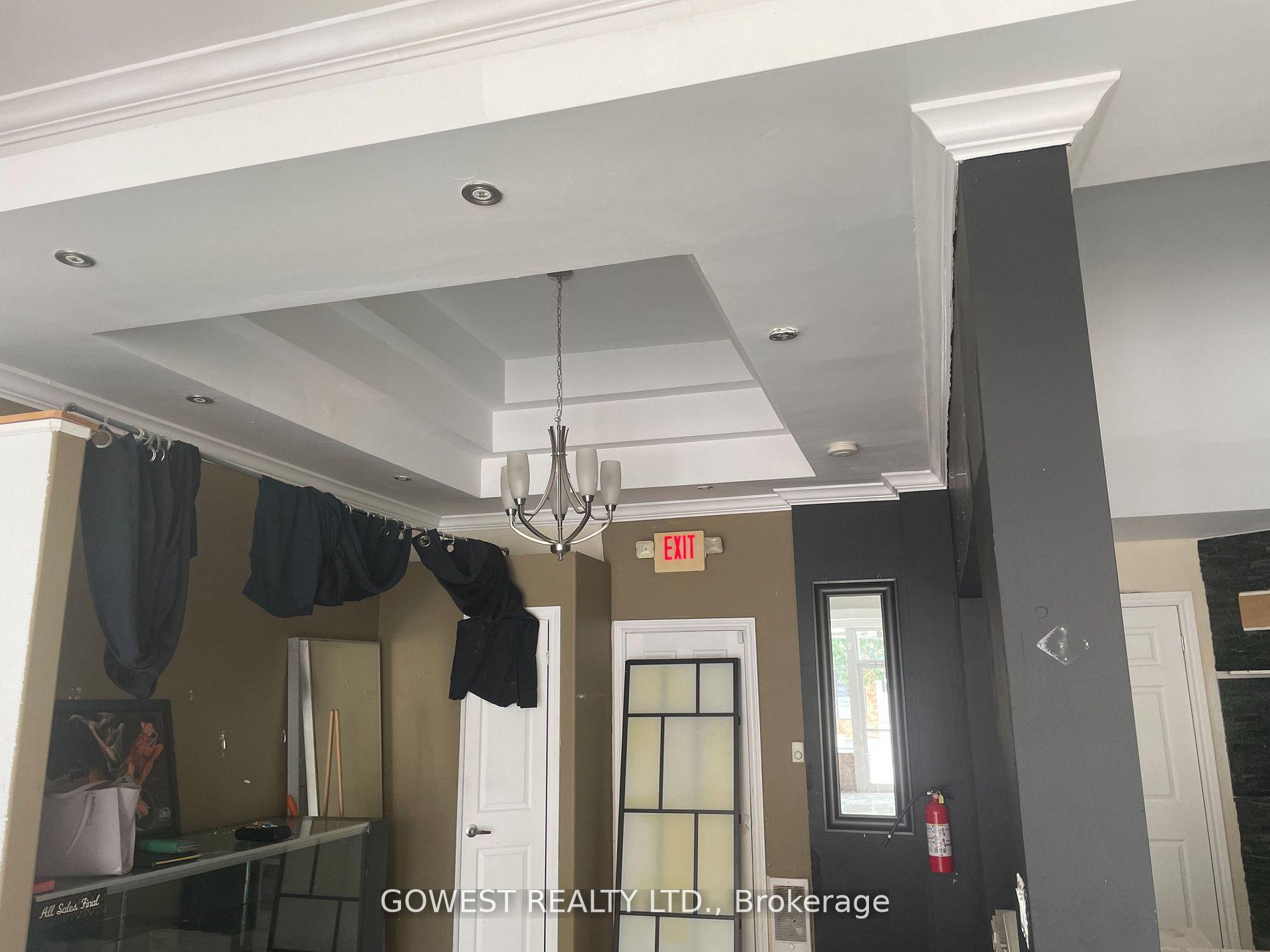Photo 6 of 405 St Paul Street E, St. Catharines, Downtown — HOMEH