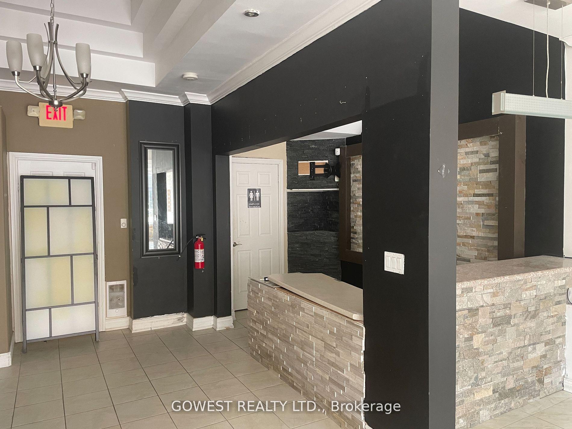 Photo 7 of 405 St Paul Street E, St. Catharines, Downtown — HOMEH