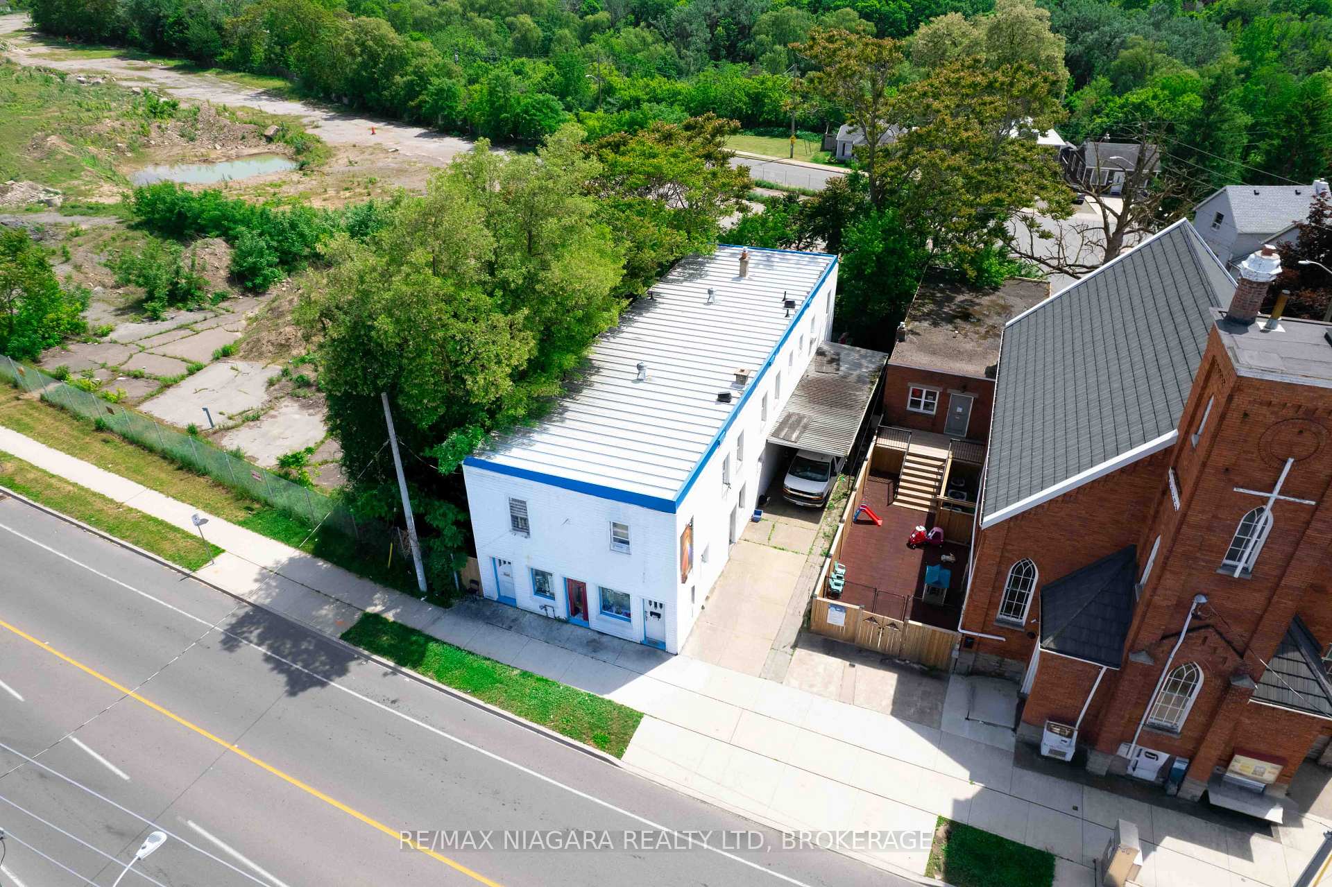 Photo 1 of 126 Queenston Street, St. Catharines, E. Chester — HOMEH