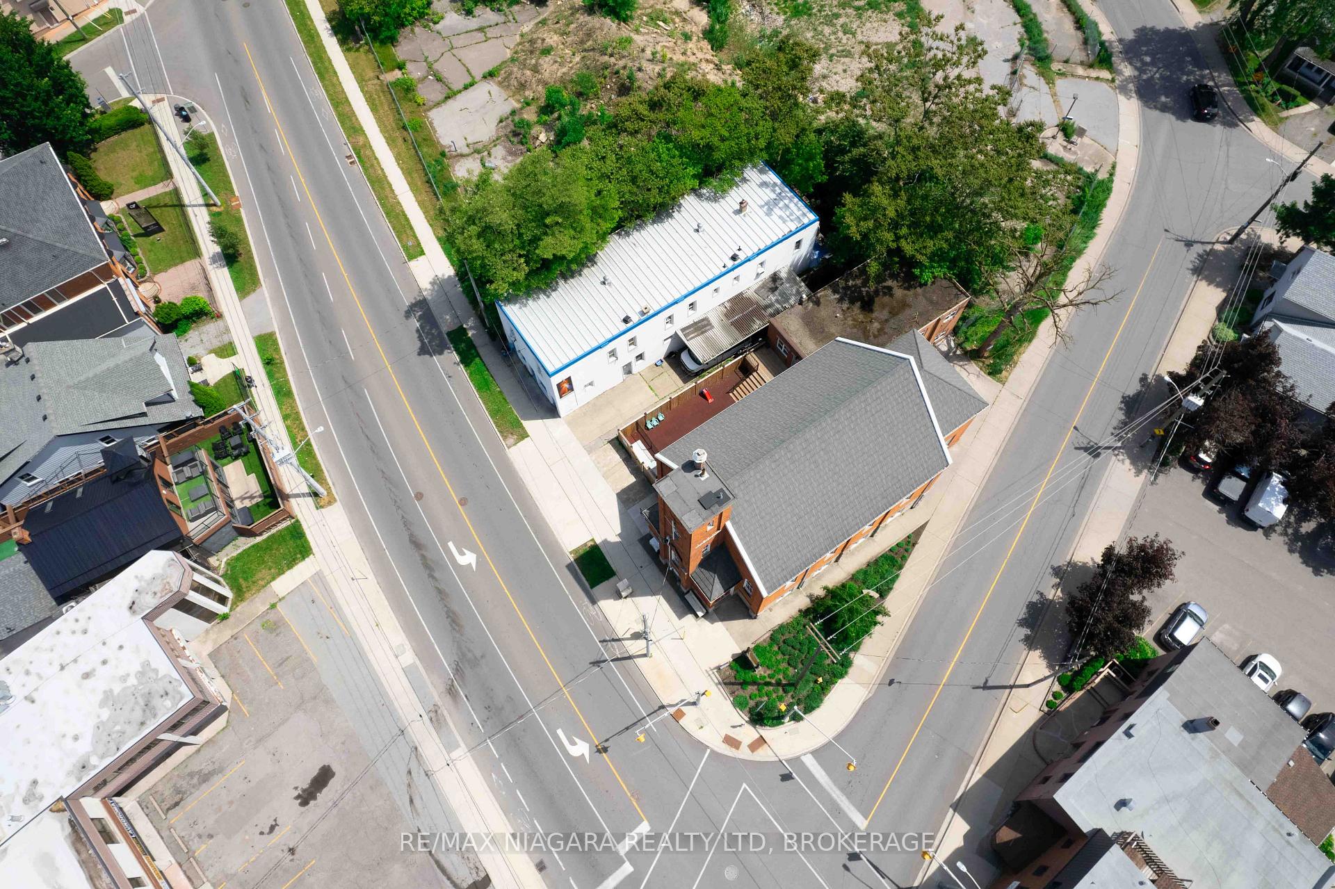 Photo 2 of 126 Queenston Street, St. Catharines, E. Chester — HOMEH