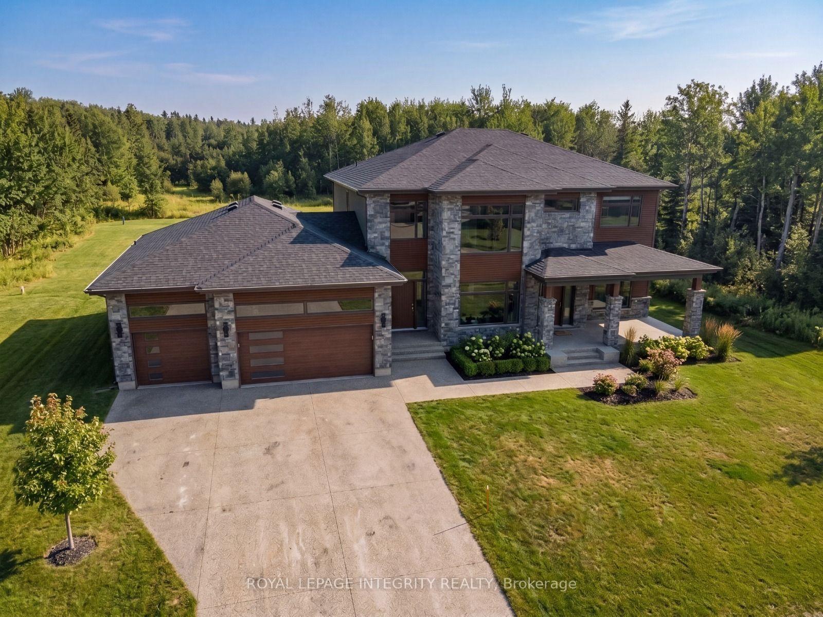 Photo of 671 Ballycastle Crescent