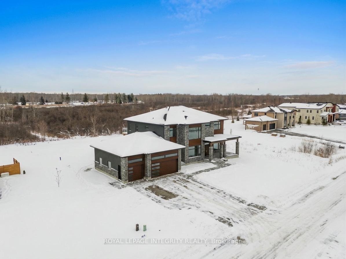 Photo 5 of 671 Ballycastle Crescent, Ottawa, Riverside South — HOMEH