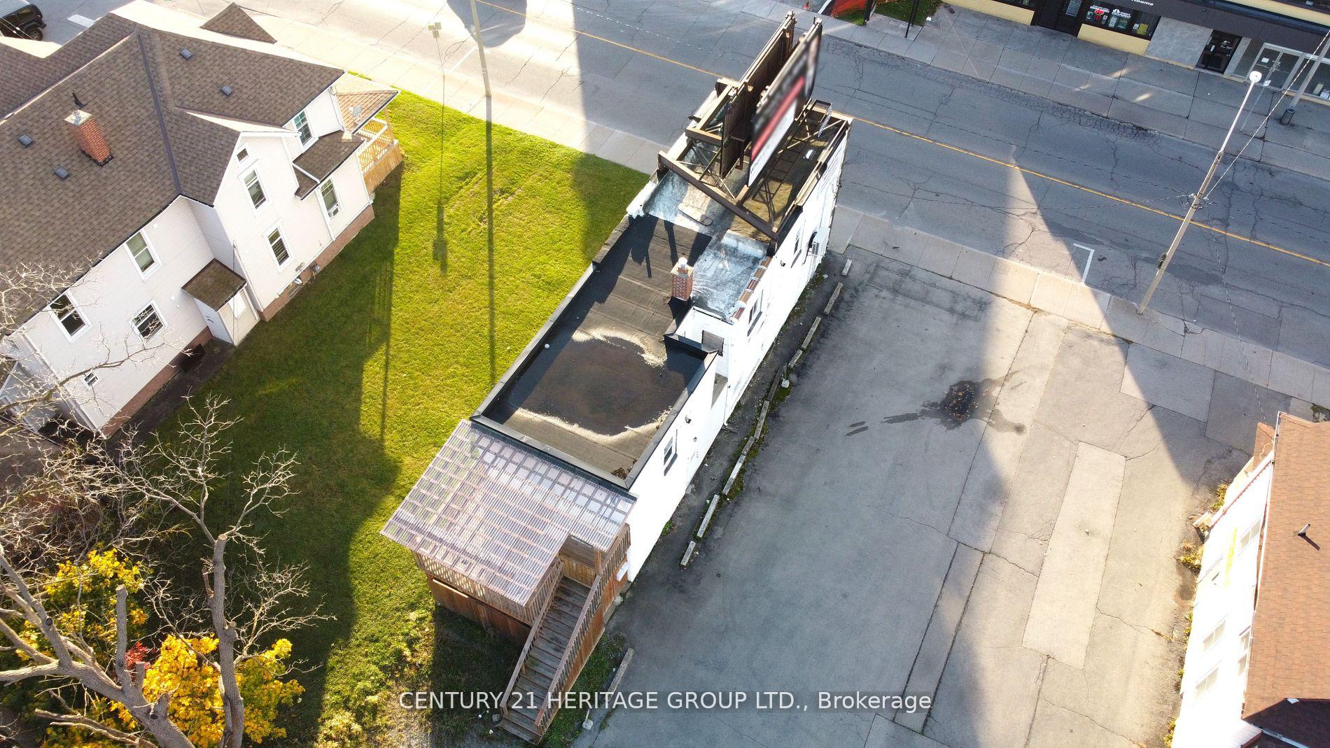 Photo 4 of 5002 Victoria Avenue, Niagara Falls, Downtown — HOMEH
