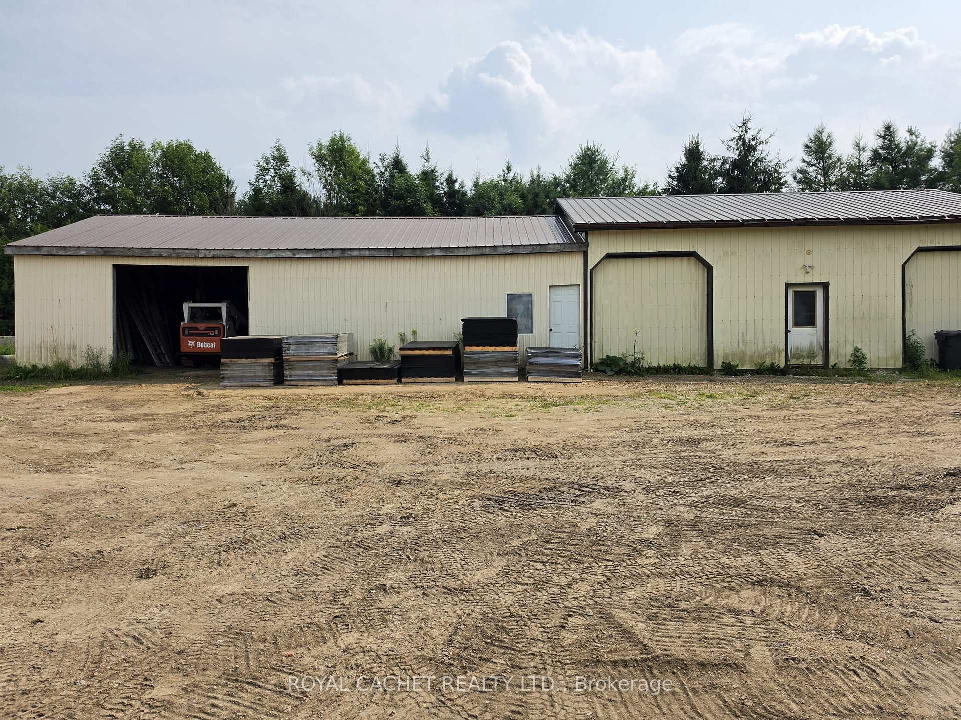 Photo 3 of 111447 Grey County Rd 14, Southgate — HOMEH