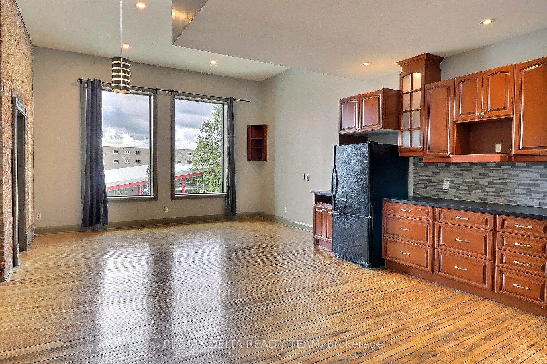 Photo 17 of 228 King Street W, Prescott, Prescott — HOMEH