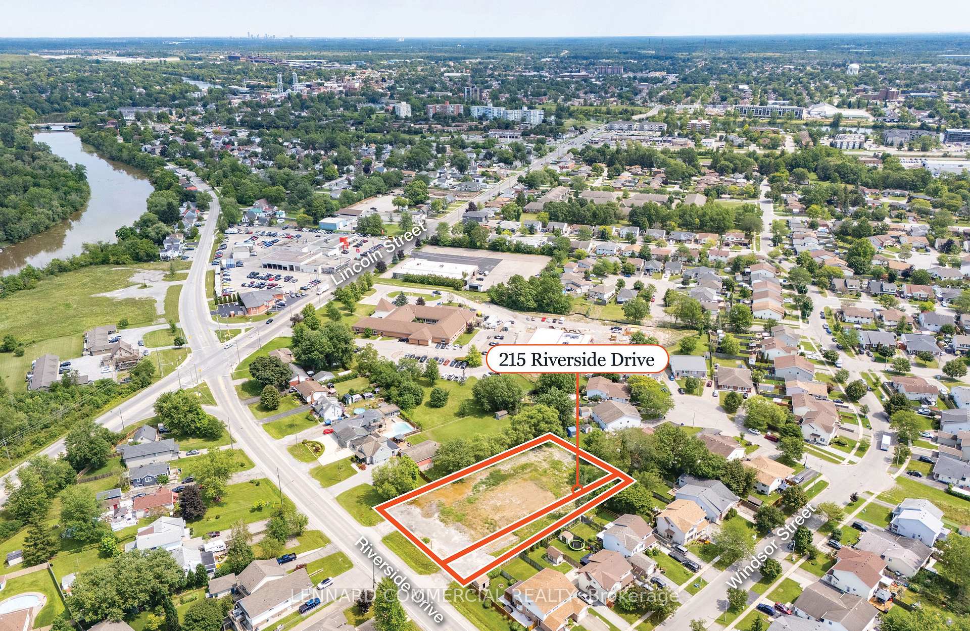 Photo 1 of 215 Riverside Drive, Welland, Broadway — HOMEH