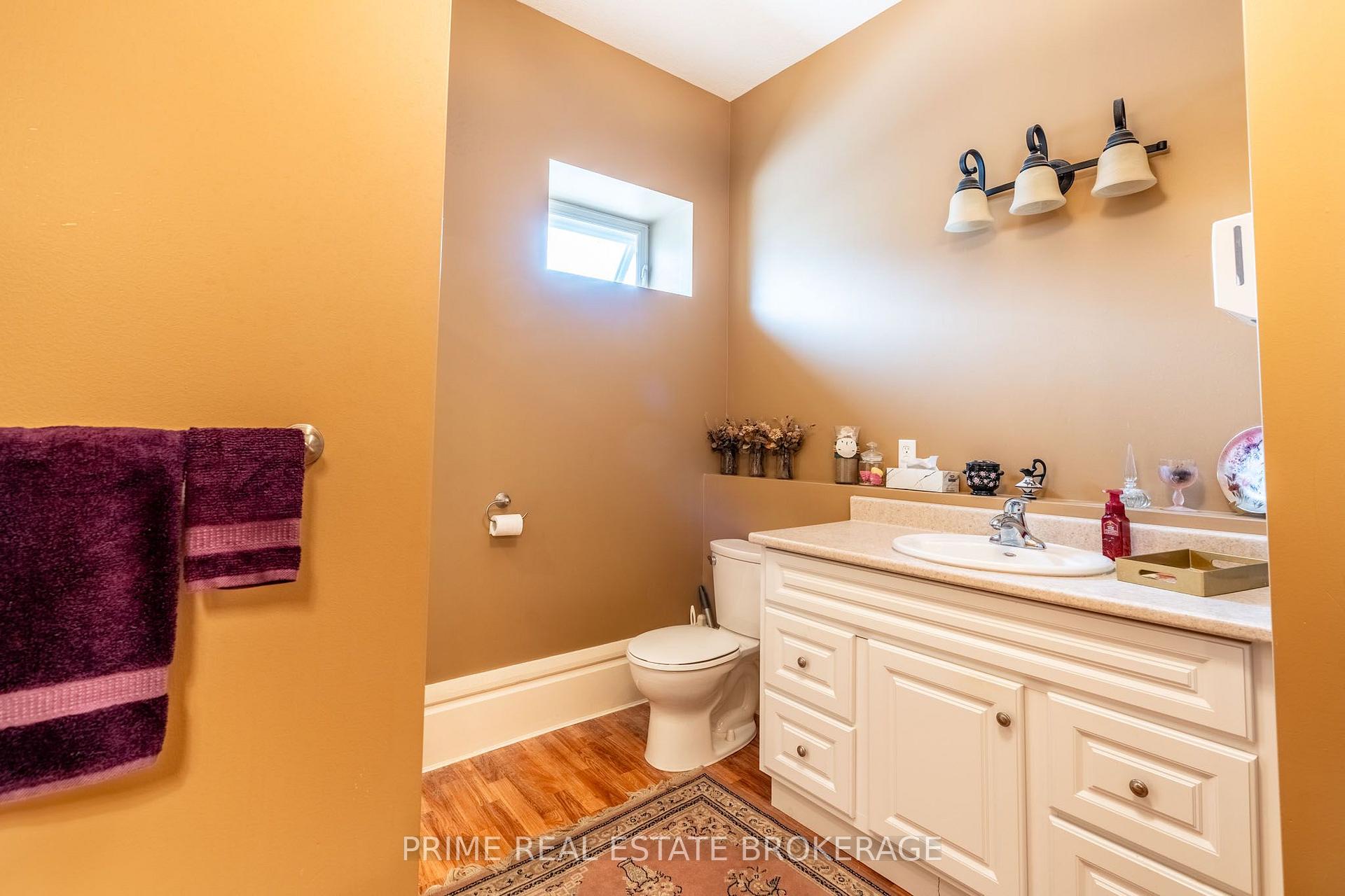 Photo 31 of 408 Queen Street, North Huron, Blyth — HOMEH