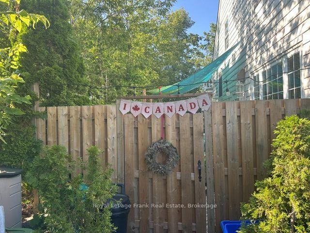Photo 17 of 10 King Street E, Kawartha Lakes, Bobcaygeon — HOMEH
