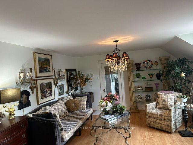 Photo 23 of 10 King Street E, Kawartha Lakes, Bobcaygeon — HOMEH
