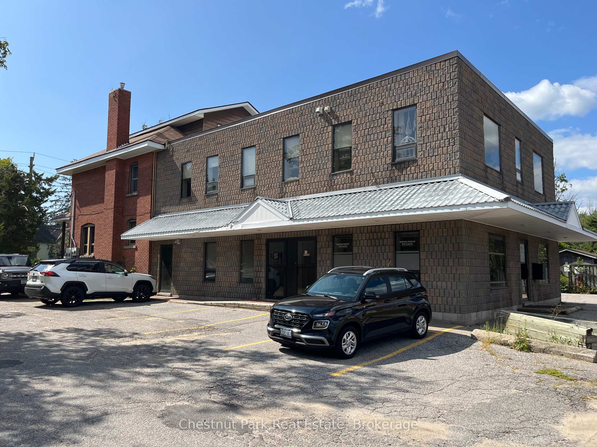 Photo 4 of 109 Kimberley Avenue, Bracebridge — HOMEH