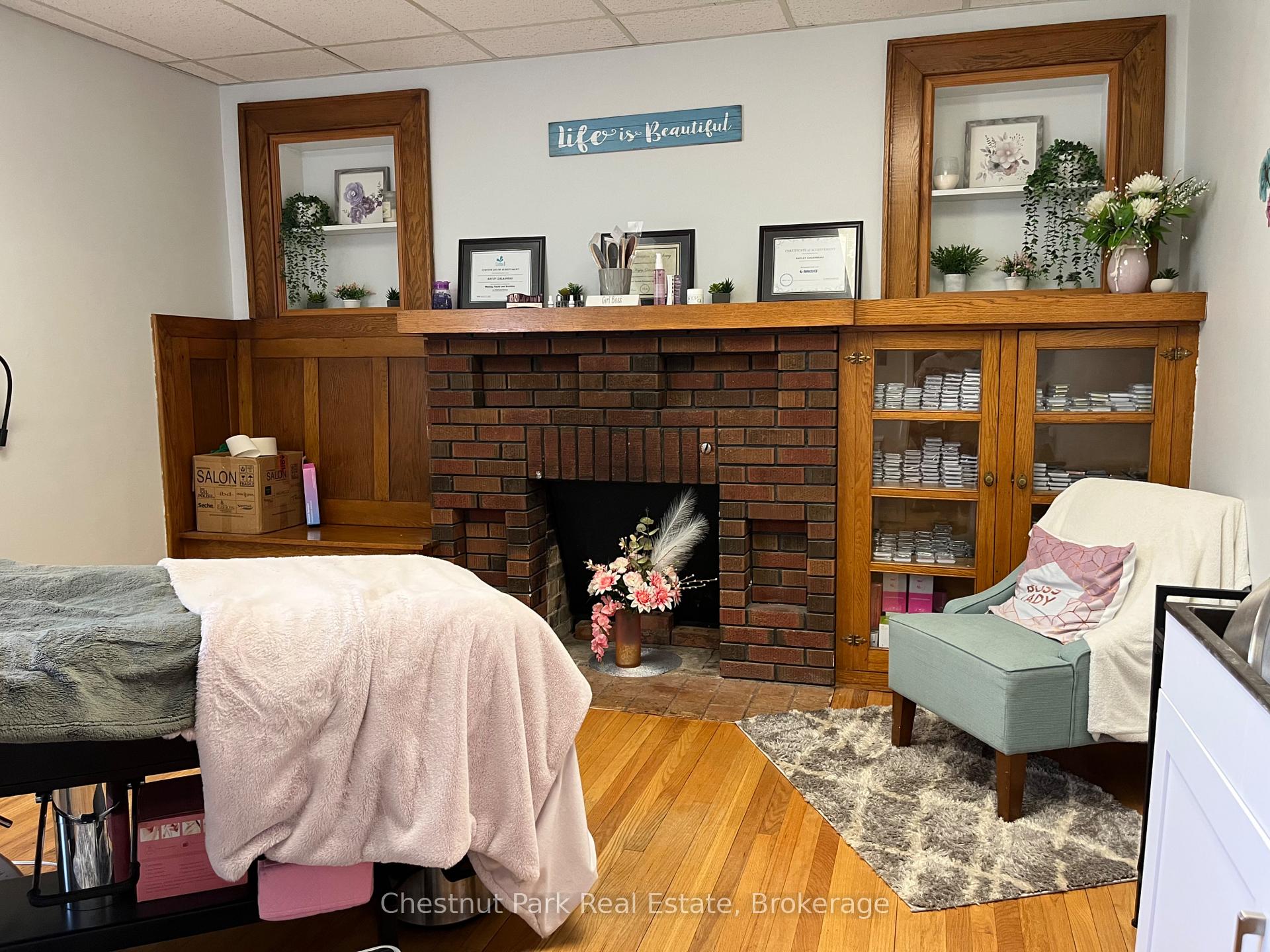 Photo 7 of 109 Kimberley Avenue, Bracebridge — HOMEH