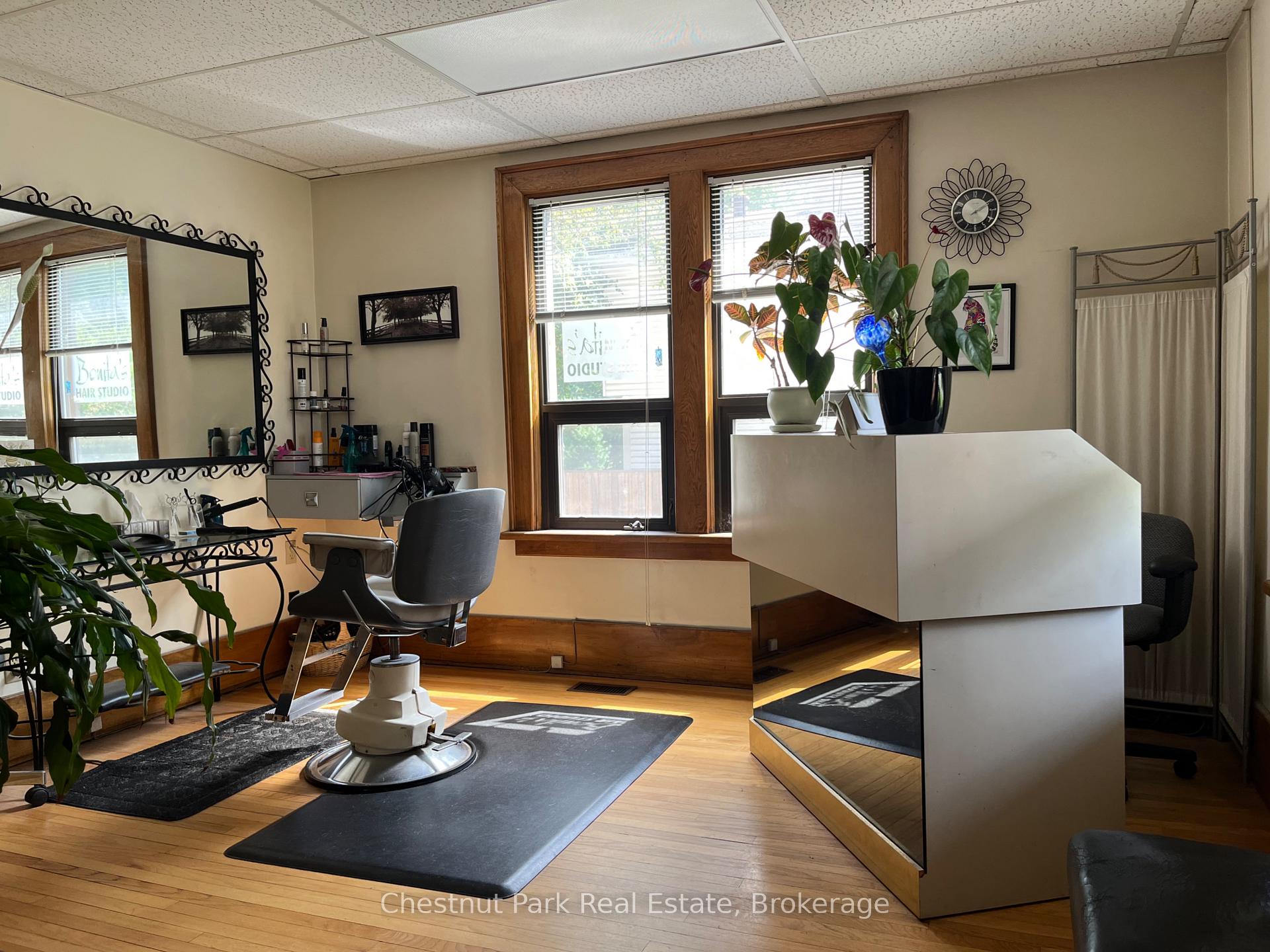 Photo 9 of 109 Kimberley Avenue, Bracebridge — HOMEH