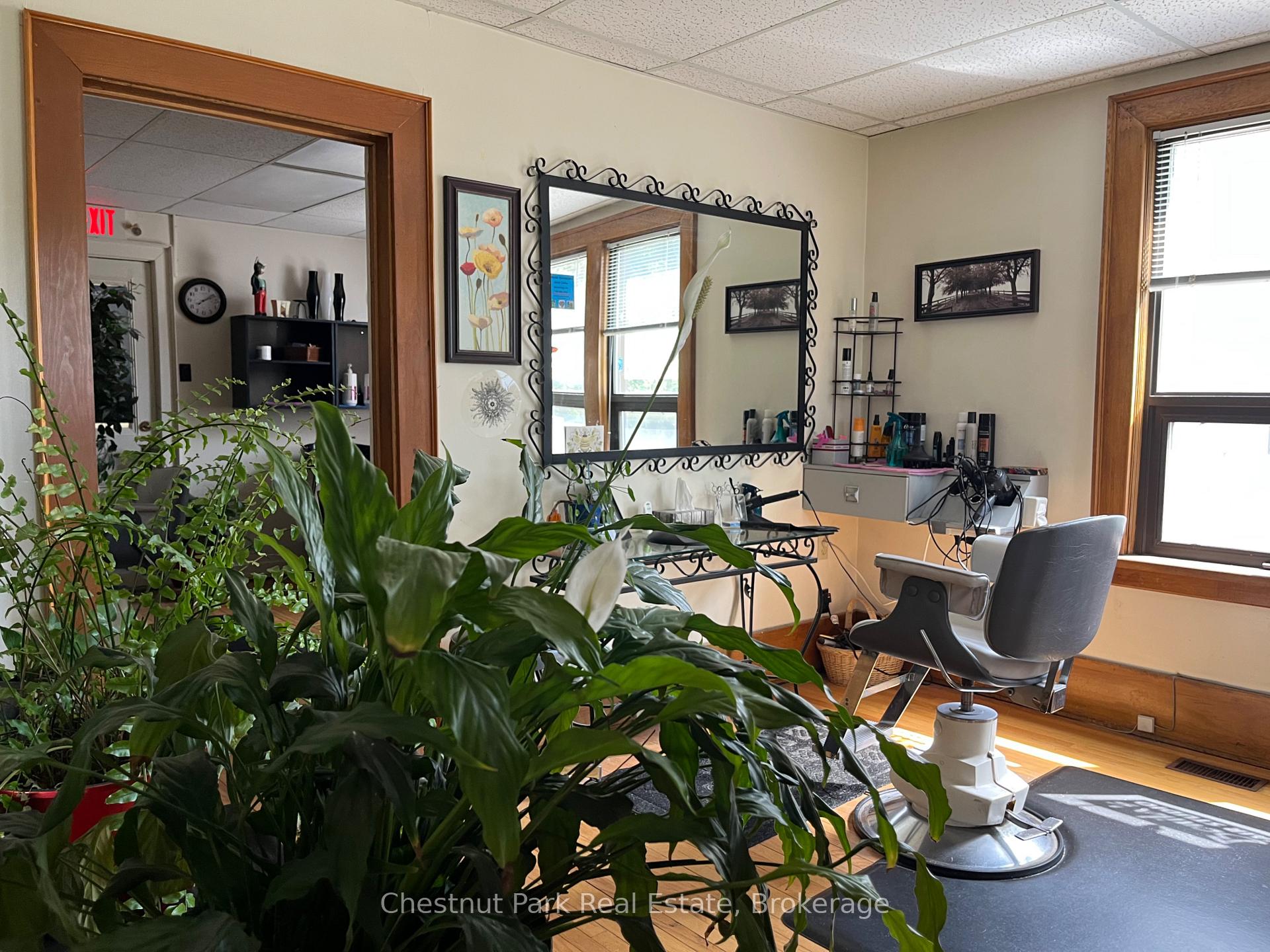 Photo 11 of 109 Kimberley Avenue, Bracebridge — HOMEH