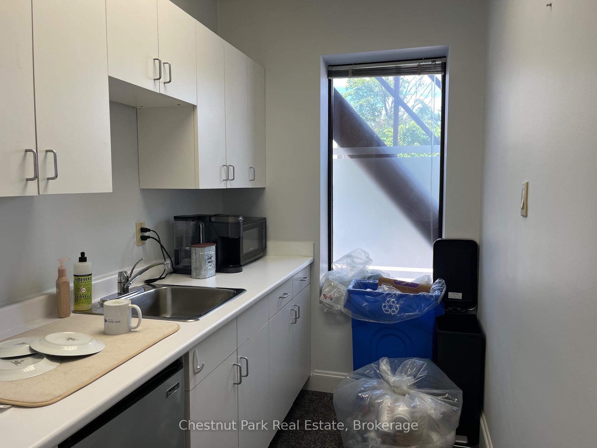 Photo 23 of 109 Kimberley Avenue, Bracebridge — HOMEH