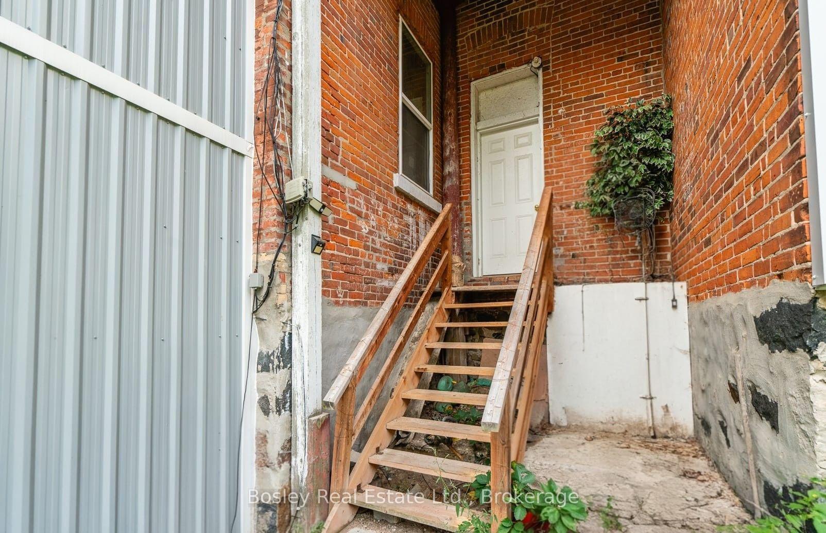 Photo 14 of 30 Elora Street S, Minto — HOMEH