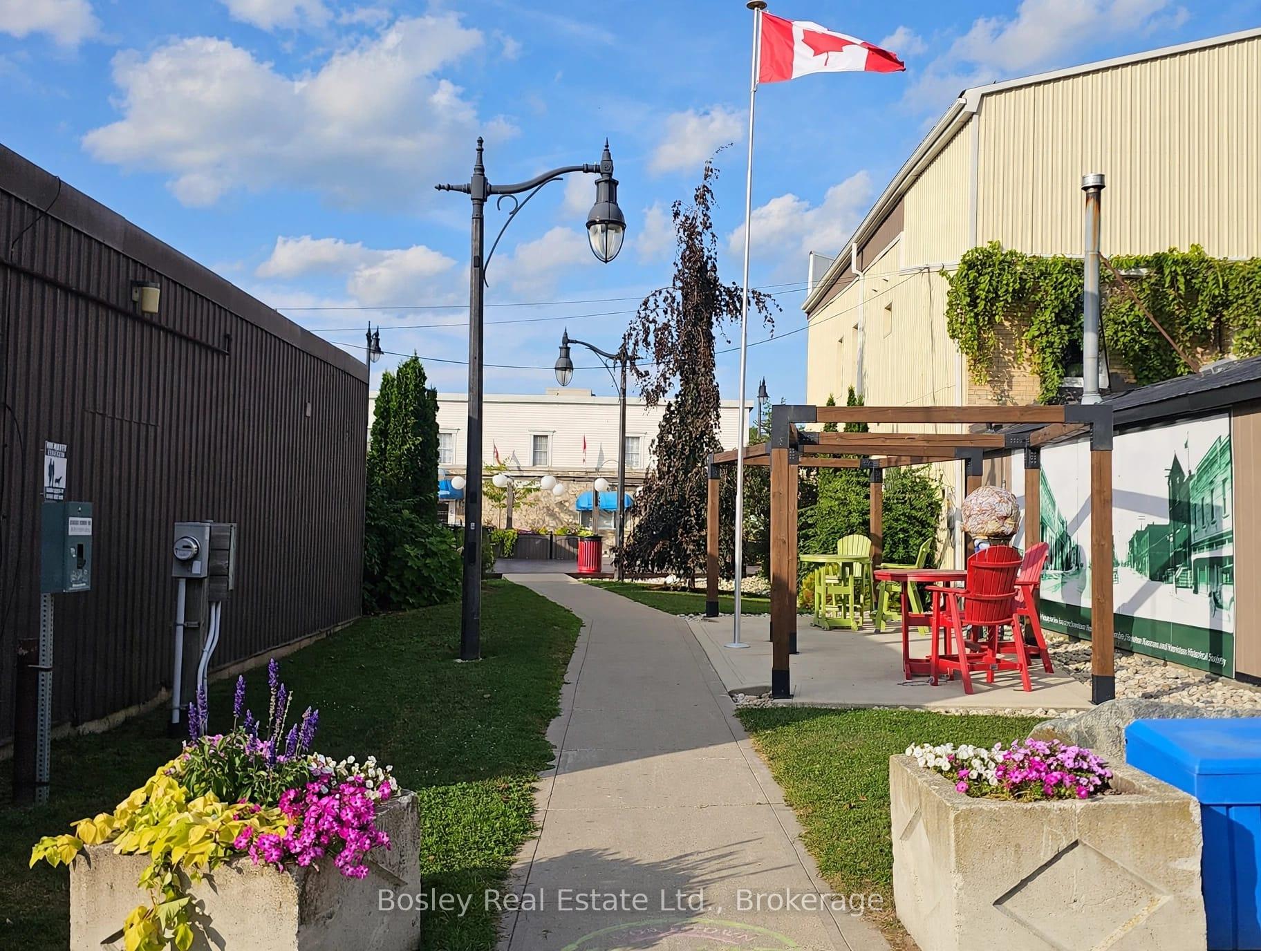Photo 17 of 30 Elora Street S, Minto — HOMEH