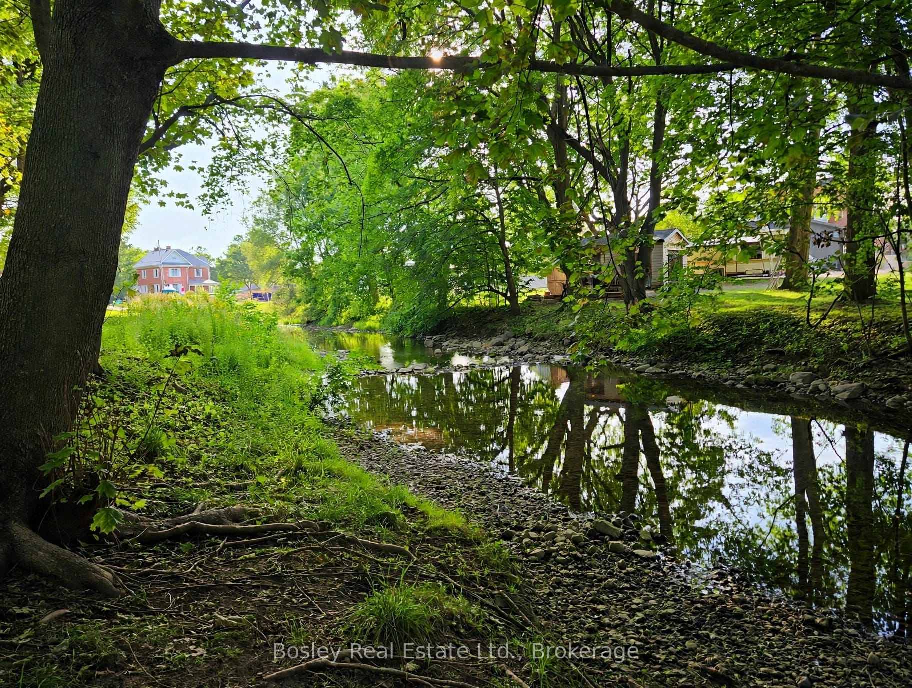 Photo 19 of 30 Elora Street S, Minto — HOMEH
