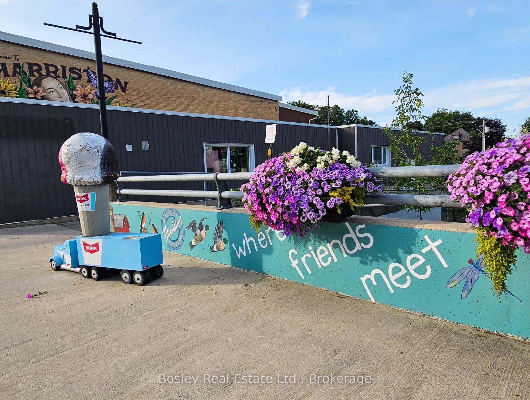 Photo 21 of 30 Elora Street S, Minto — HOMEH