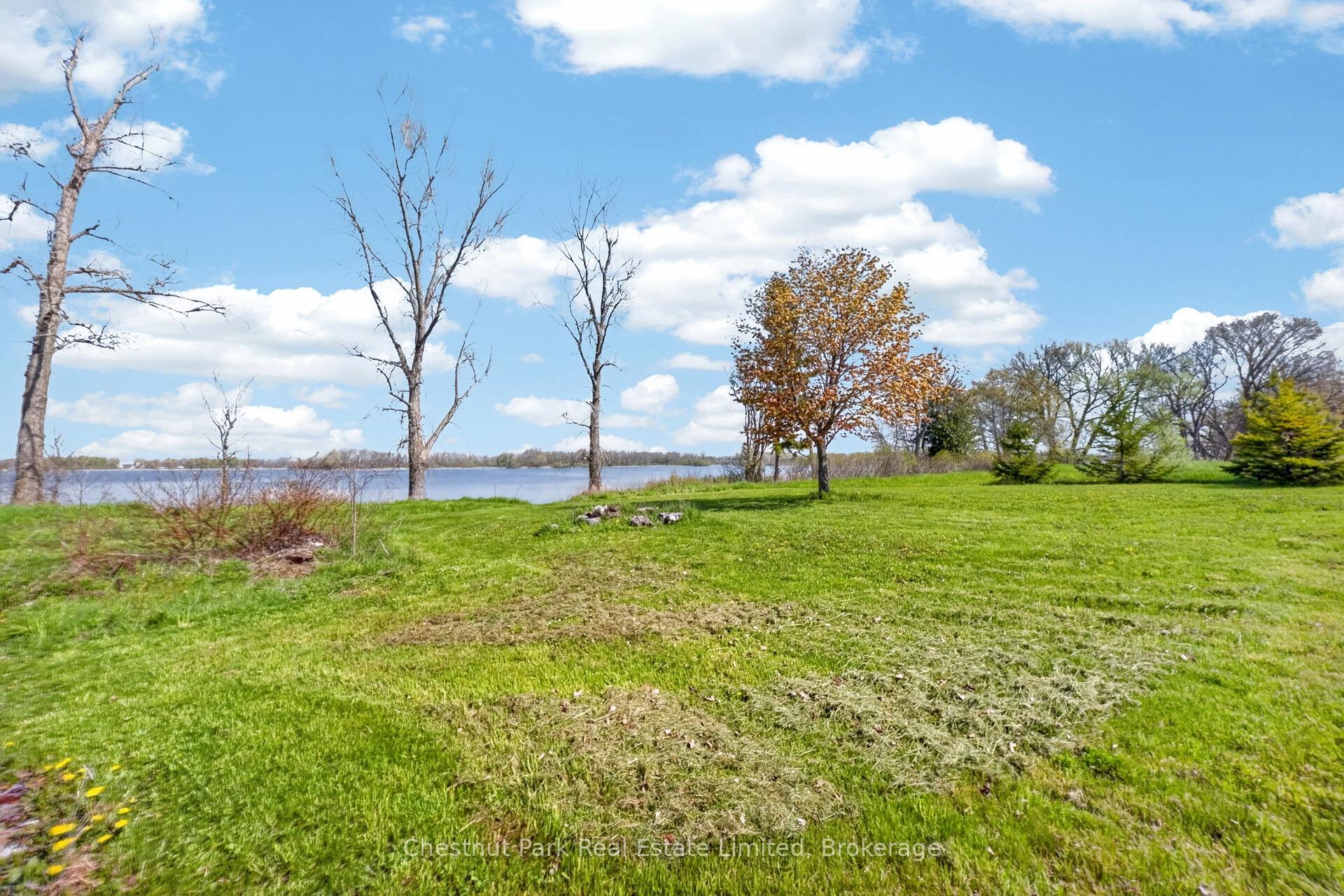 Photo 7 of 1092 Huycks Point Road, Prince Edward County, Hillier Ward — HOMEH