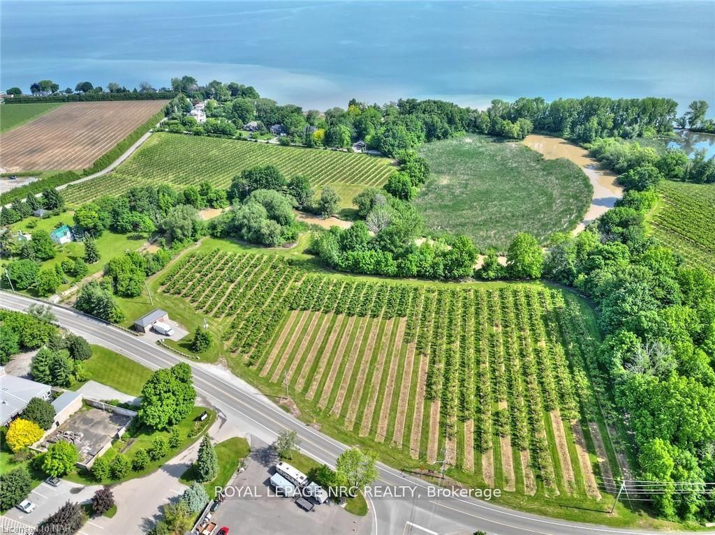 Photo of 1332 Lakeshore Road